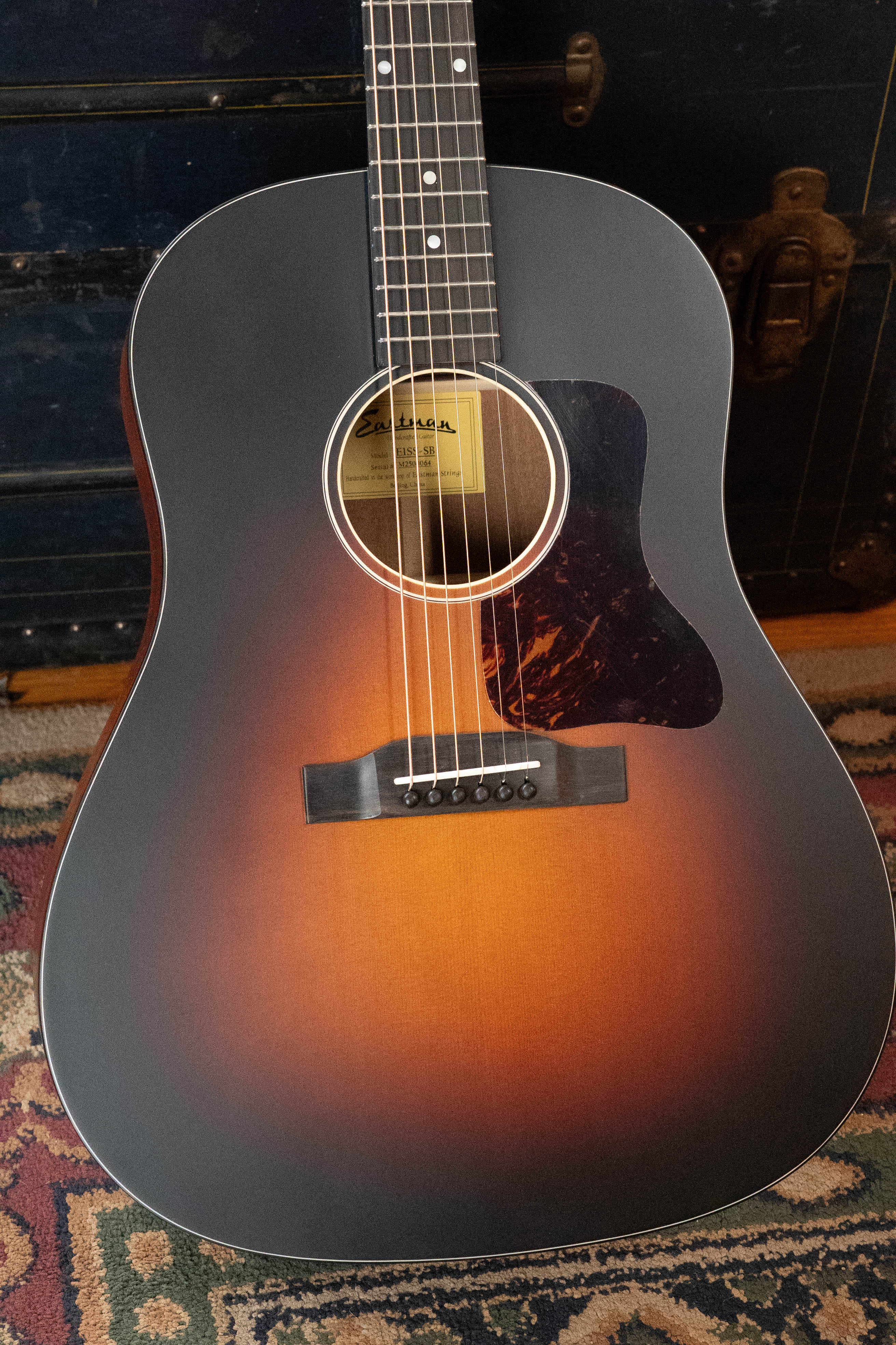 Eastman E1SS-SB Sitka/Sapele Sunburst Slope Shoulder Dreadnought Acoustic Guitar #8064