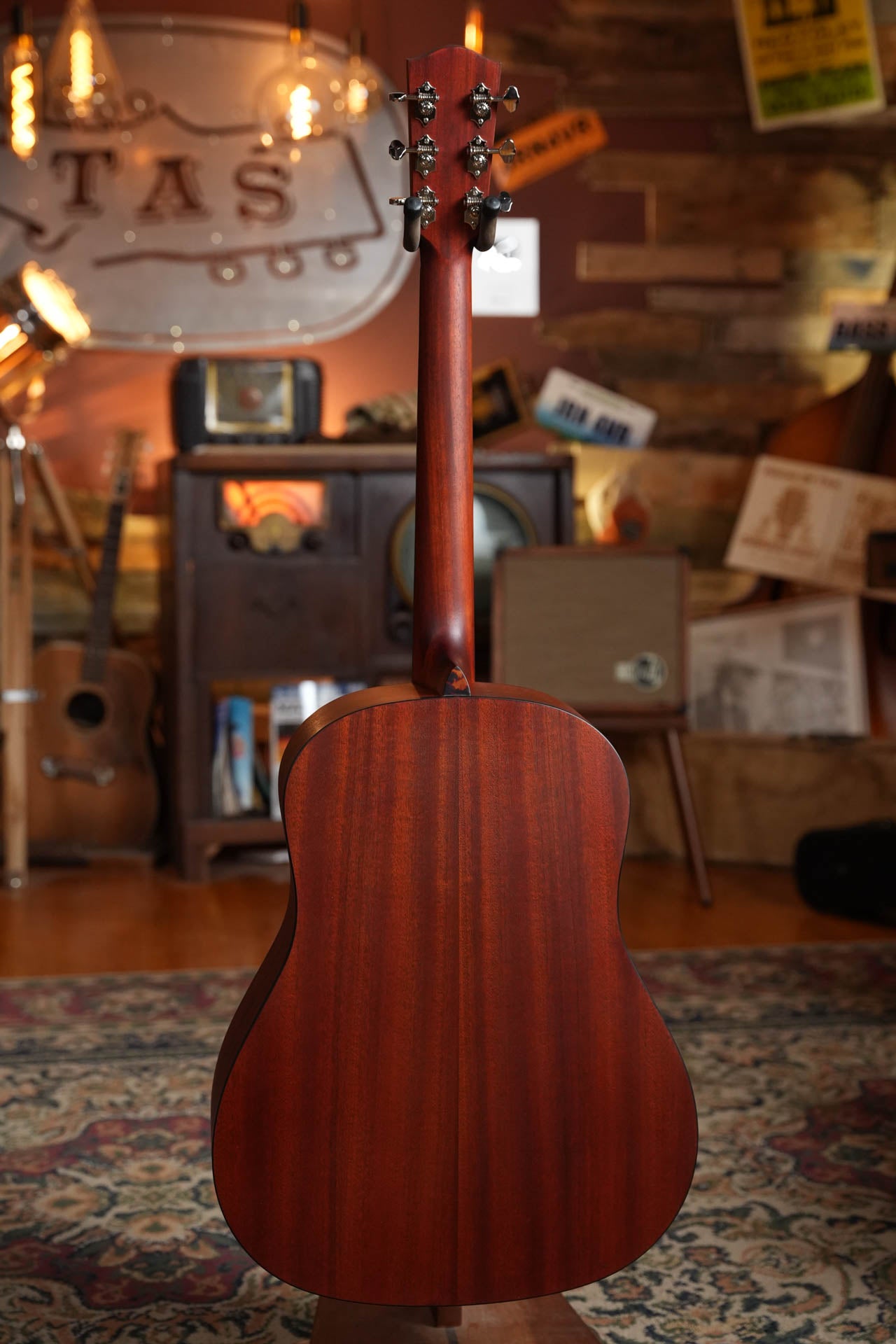 Eastman E1SS-SB Sunburst Slope Shoulder Dreadnought Acoustic Guitar #2540