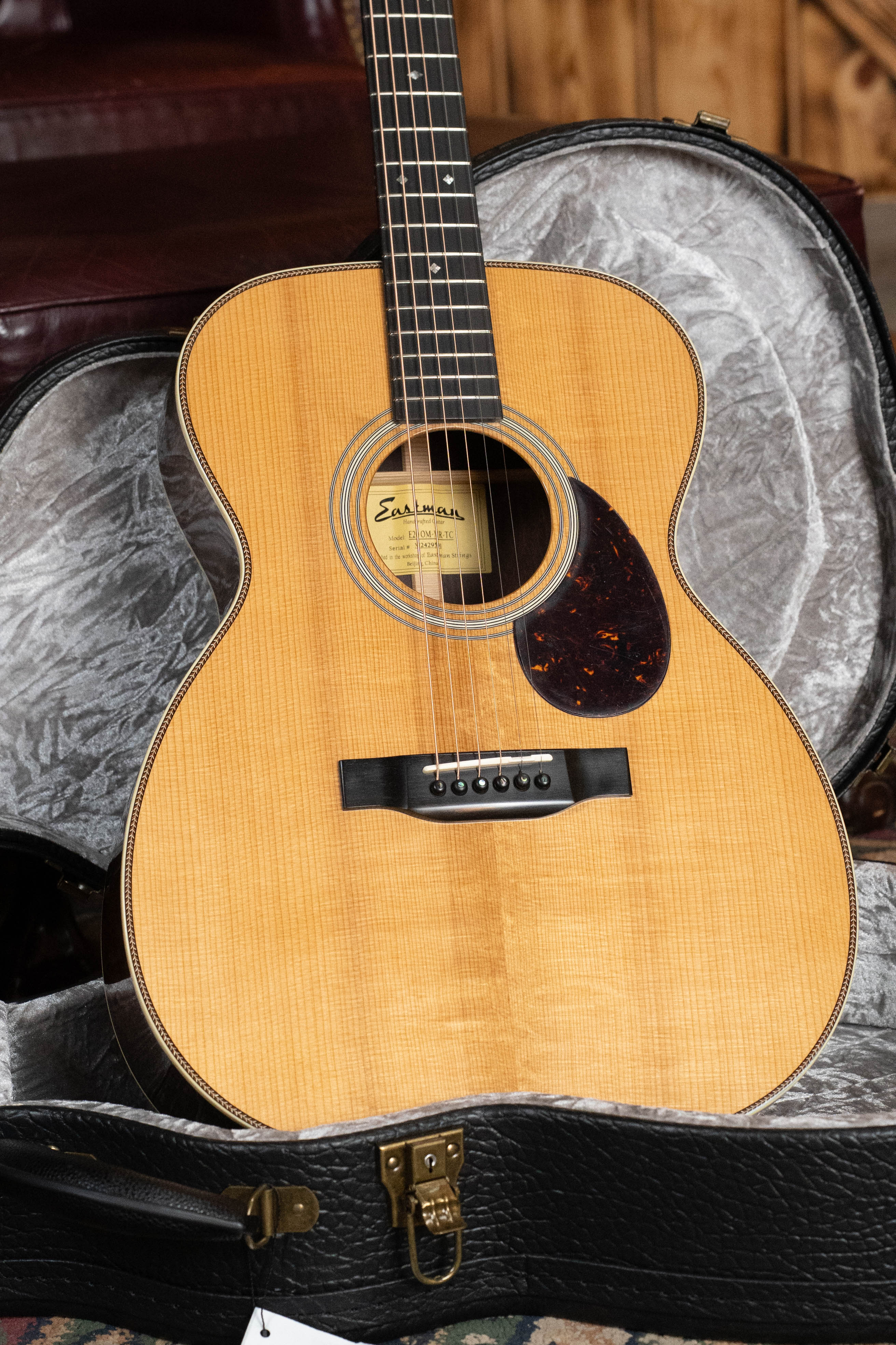 Eastman E20OM-MR-TC Thermo-Cured Adirondack/Madagascar Rosewood Orchestra Model Acoustic Guitar #9591