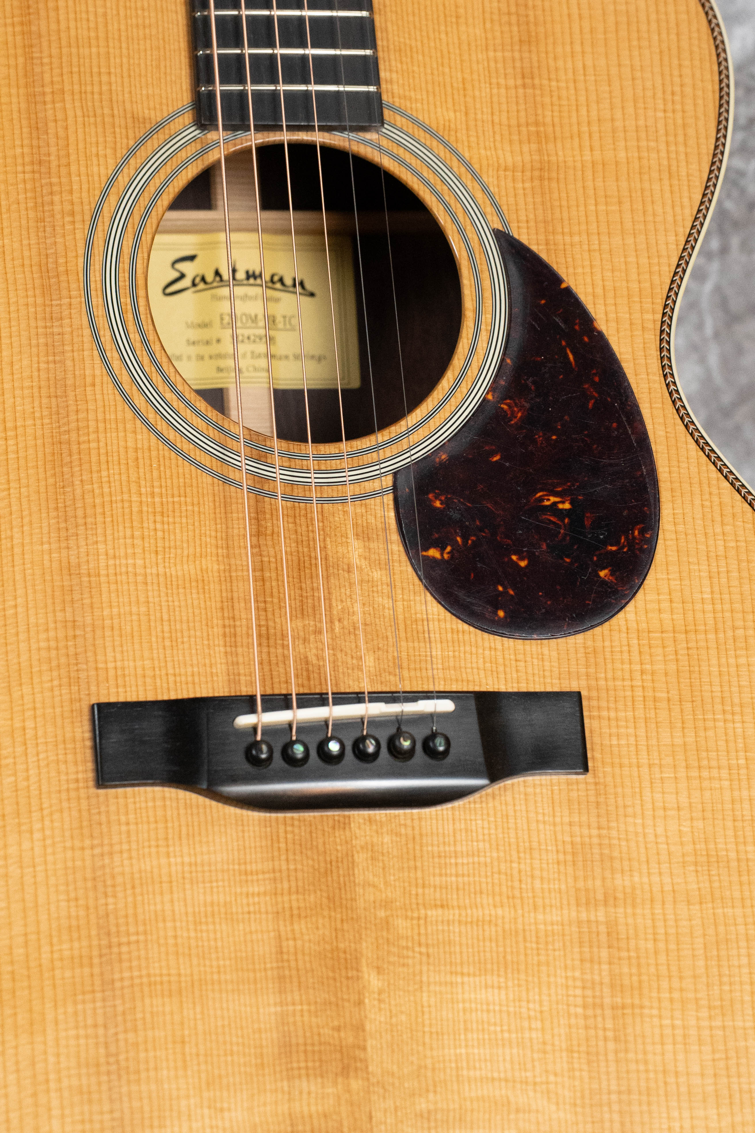 Eastman E20OM-MR-TC Thermo-Cured Adirondack/Madagascar Rosewood Orchestra Model Acoustic Guitar #9591