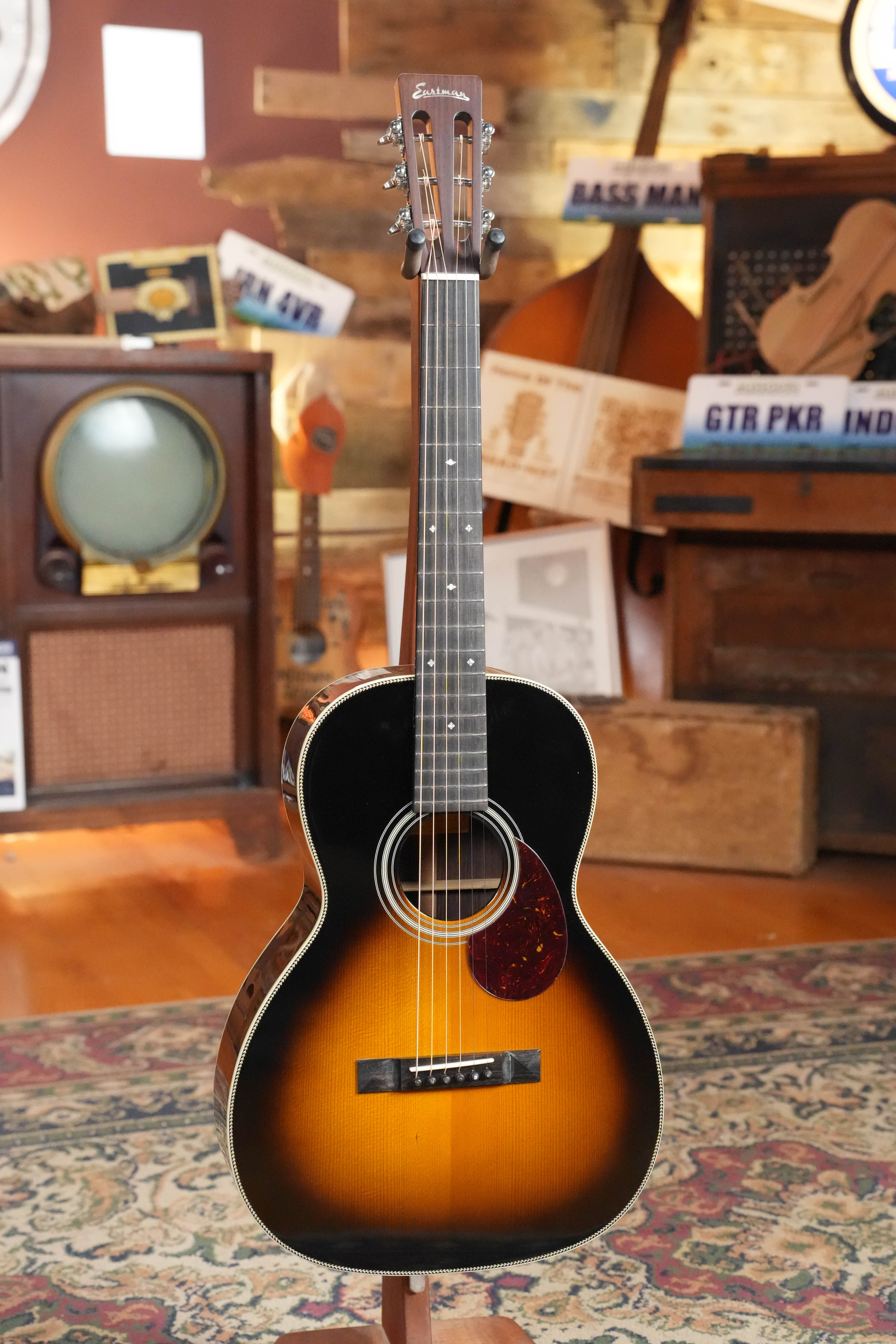 Eastman E20OO-TC-SB Thermo-Cured Adirondack/Rosewood Sunburst OO Acoustic Guitar #8110