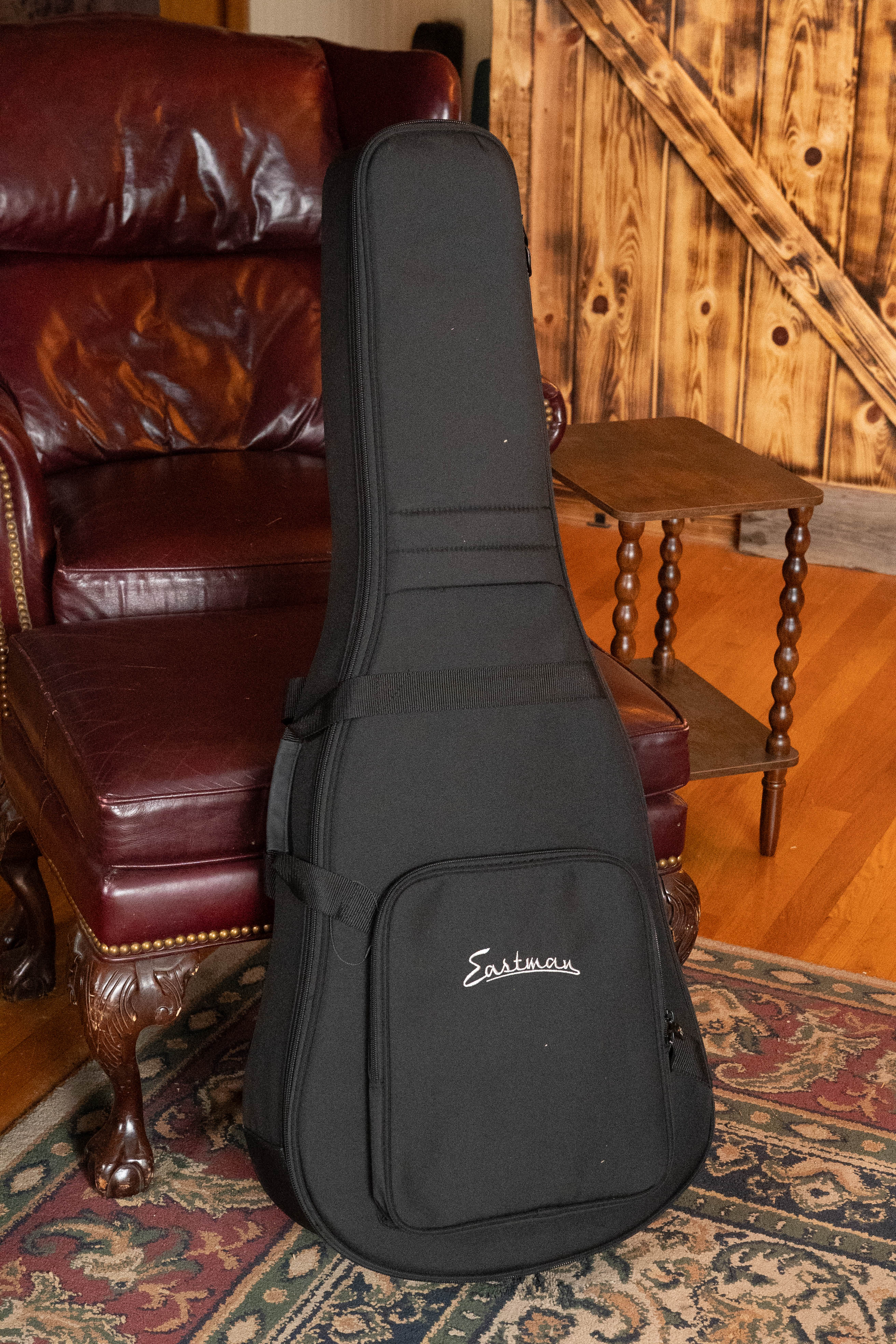 Eastman E2D-DLX-SB Cedar/Sapele Sunburst Dreadnought Guitar w/Fishman Pickup #5778