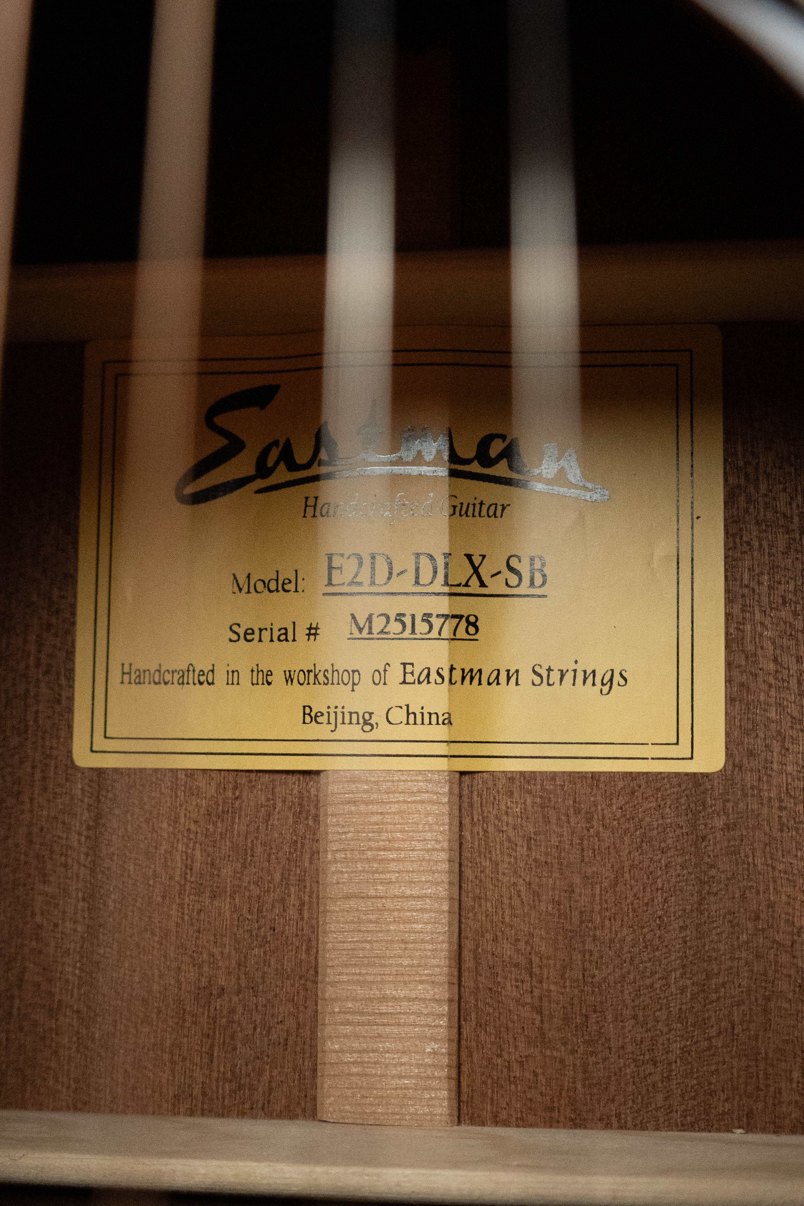 Eastman E2D-DLX-SB Cedar/Sapele Sunburst Dreadnought Guitar w/Fishman Pickup #5778