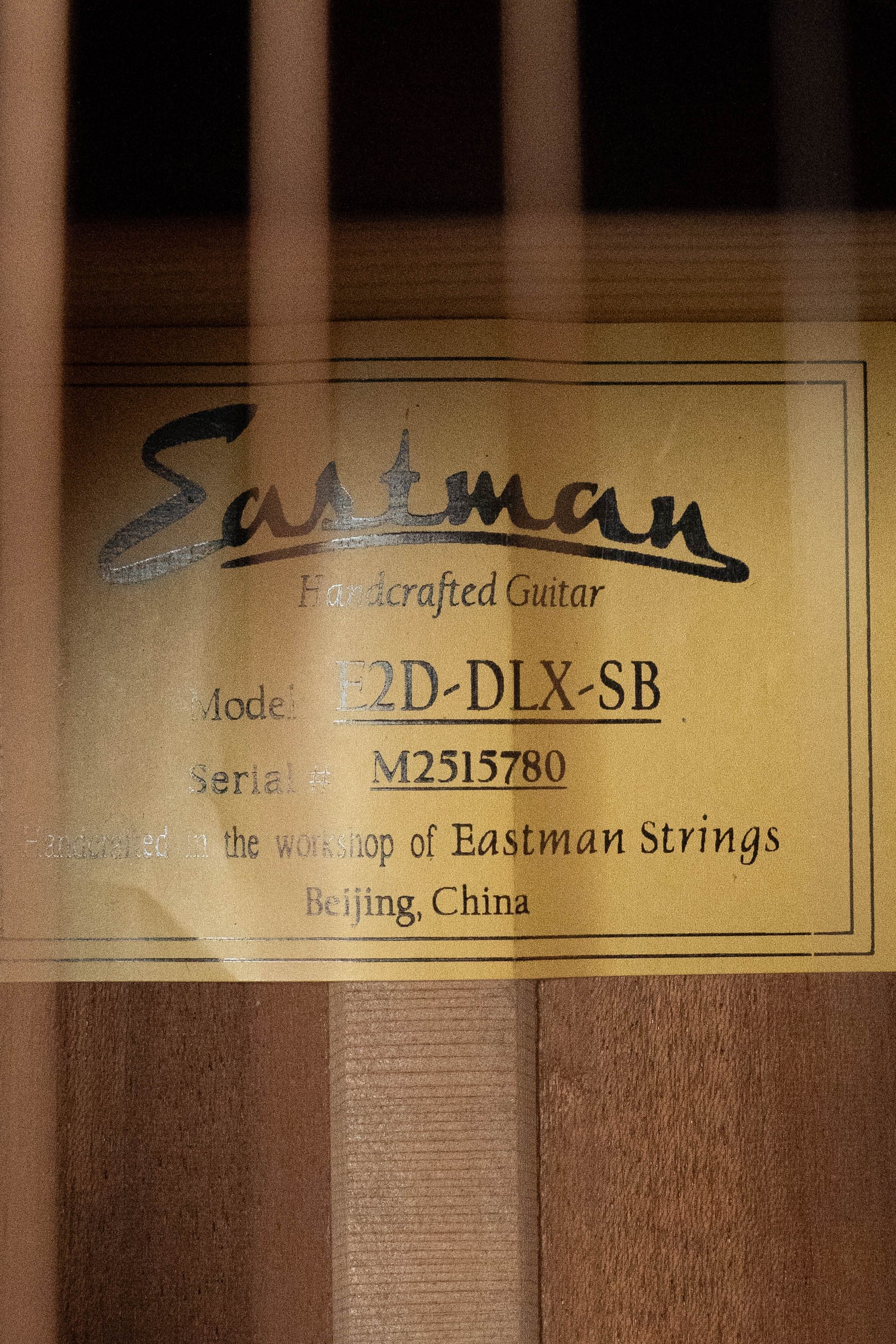 Eastman E2D-DLX-SB Cedar/Sapele Sunburst Dreadnought Guitar w/Fishman Pickup #5780