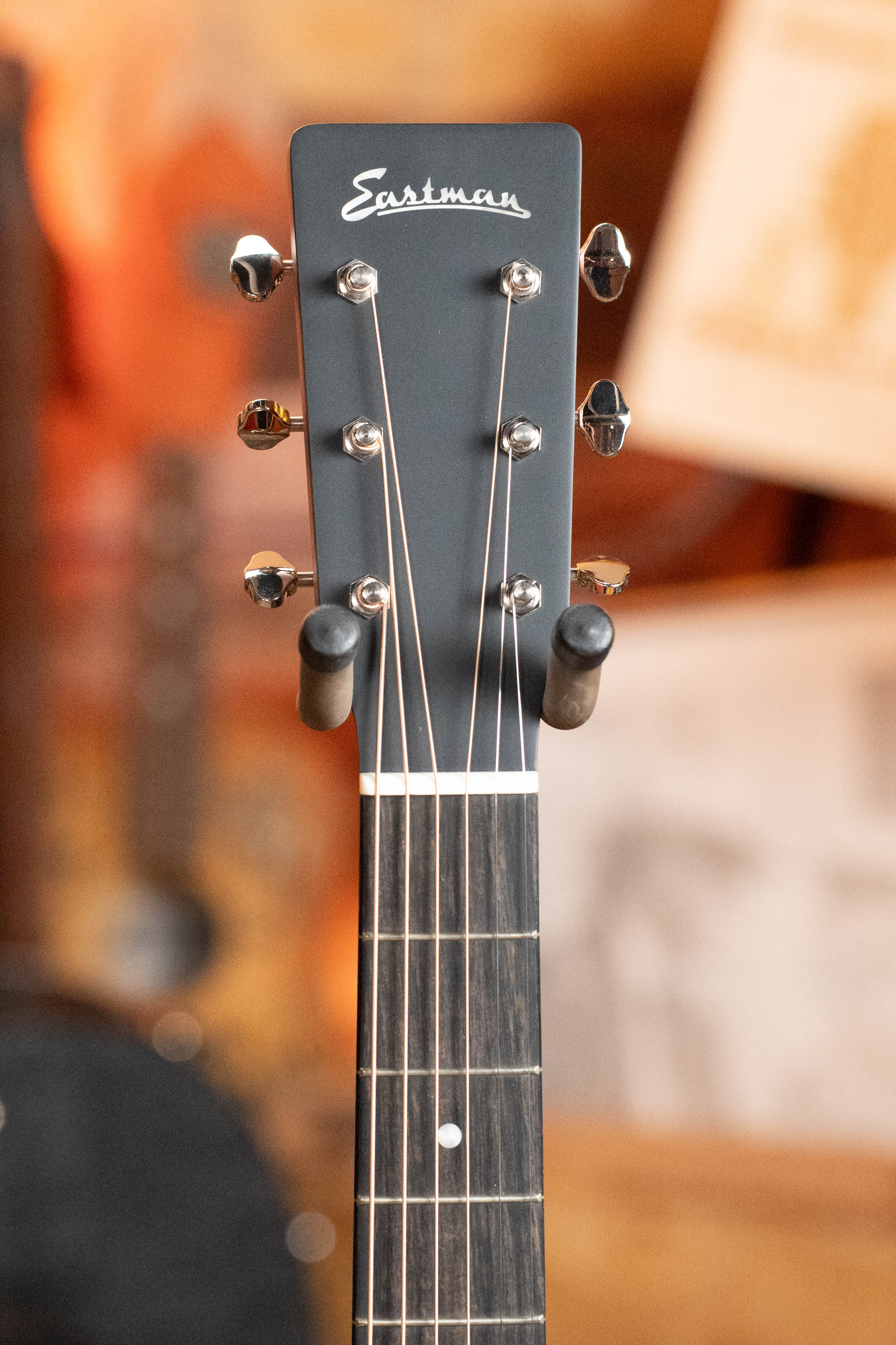 Eastman E2D-DLX-SB Cedar/Sapele Sunburst Dreadnought Guitar w/Fishman Pickup #5780