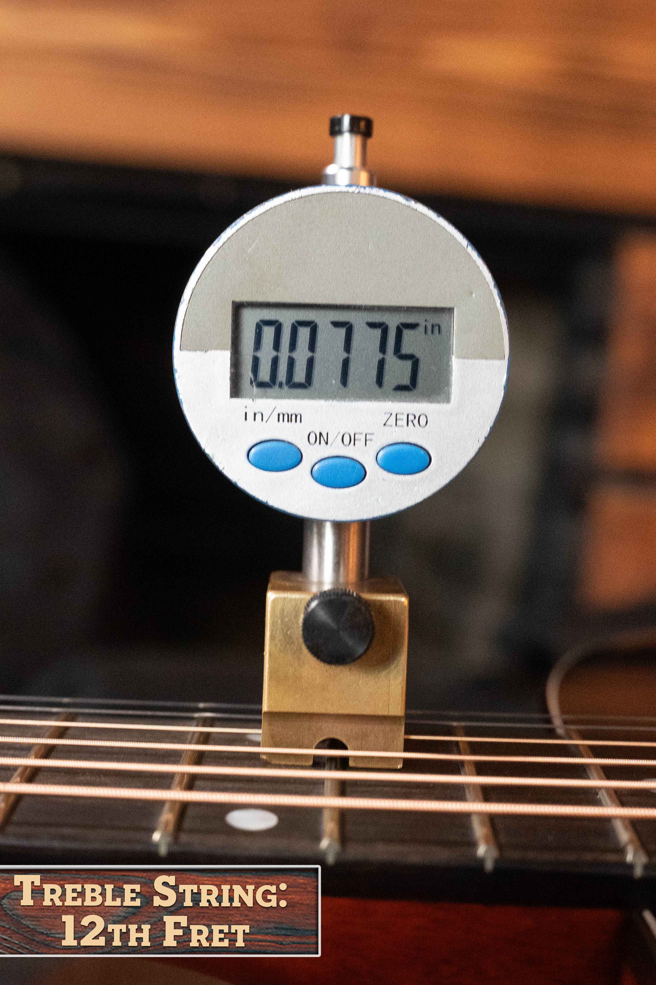 Eastman E2D-DLX-SB Cedar/Sapele Sunburst Dreadnought Guitar w/Fishman Pickup #5780