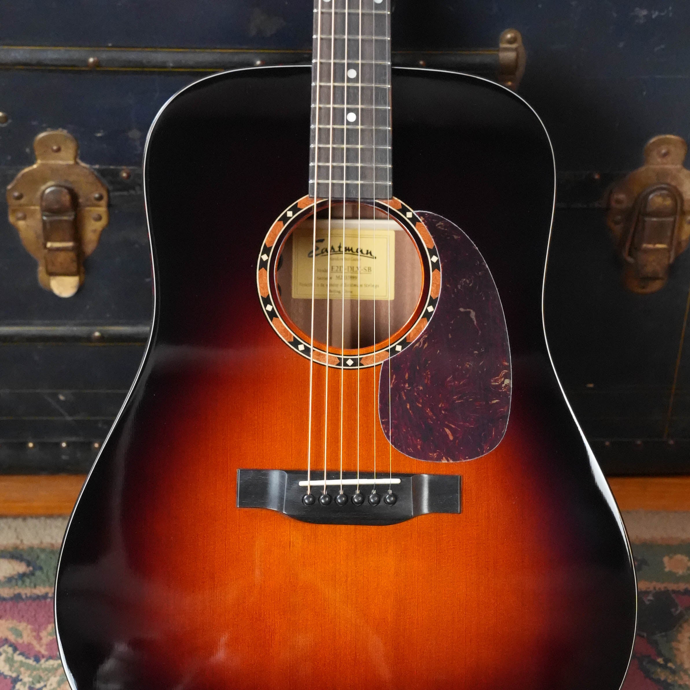 Eastman E2D-DLX-SB Cedar/Sapele Sunburst Dreadnought Guitar w/Fishman