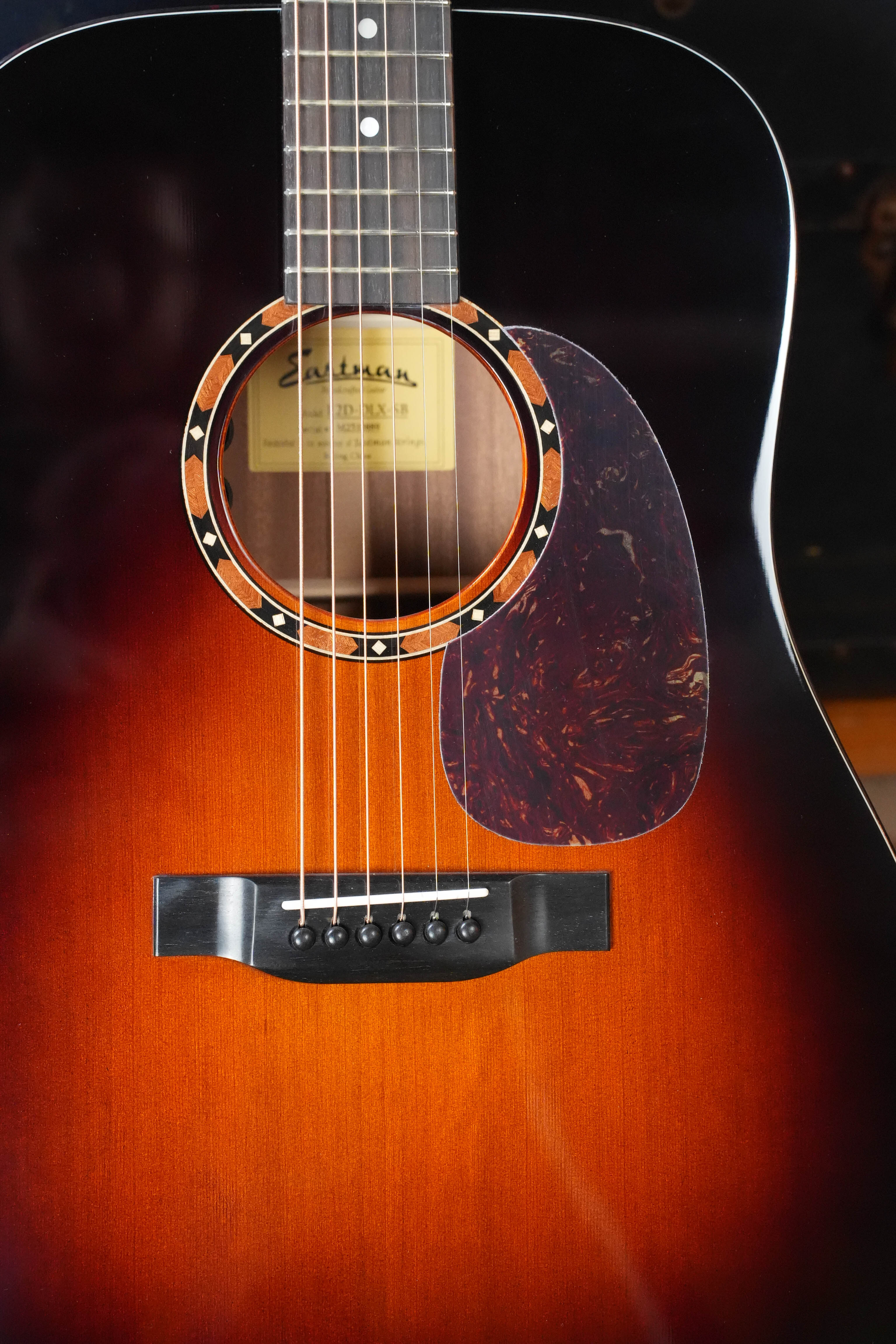 Eastman E2D-DLX-SB Cedar/Sapele Sunburst Dreadnought Guitar w/Fishman Pickup #5889