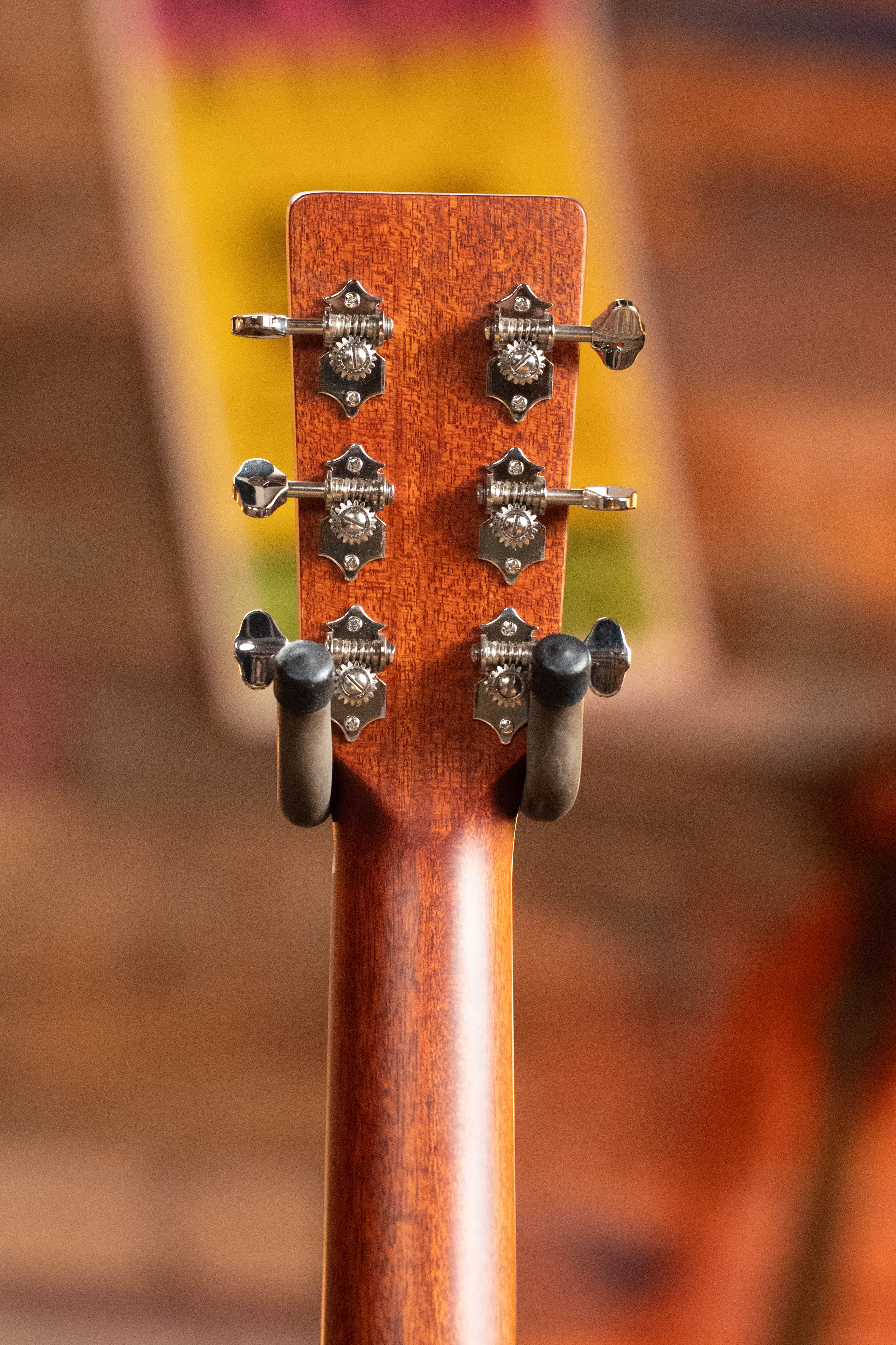 Eastman E2OM-DLX-SB Cedar/Sapele Sunburst Guitar w/Fishman Pickup #4928