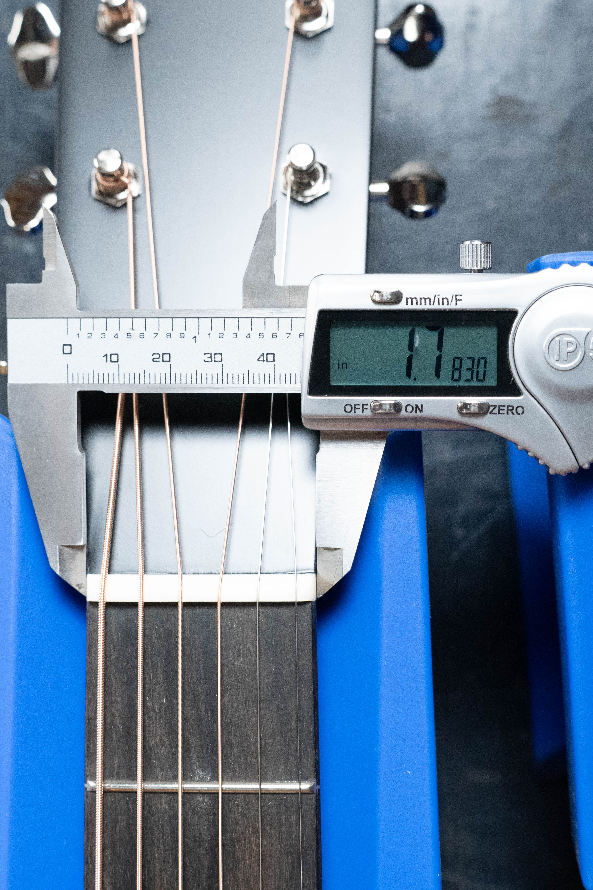 Eastman E2OM Cedar/Sapele Orchestra Model Acoustic Guitar #6694