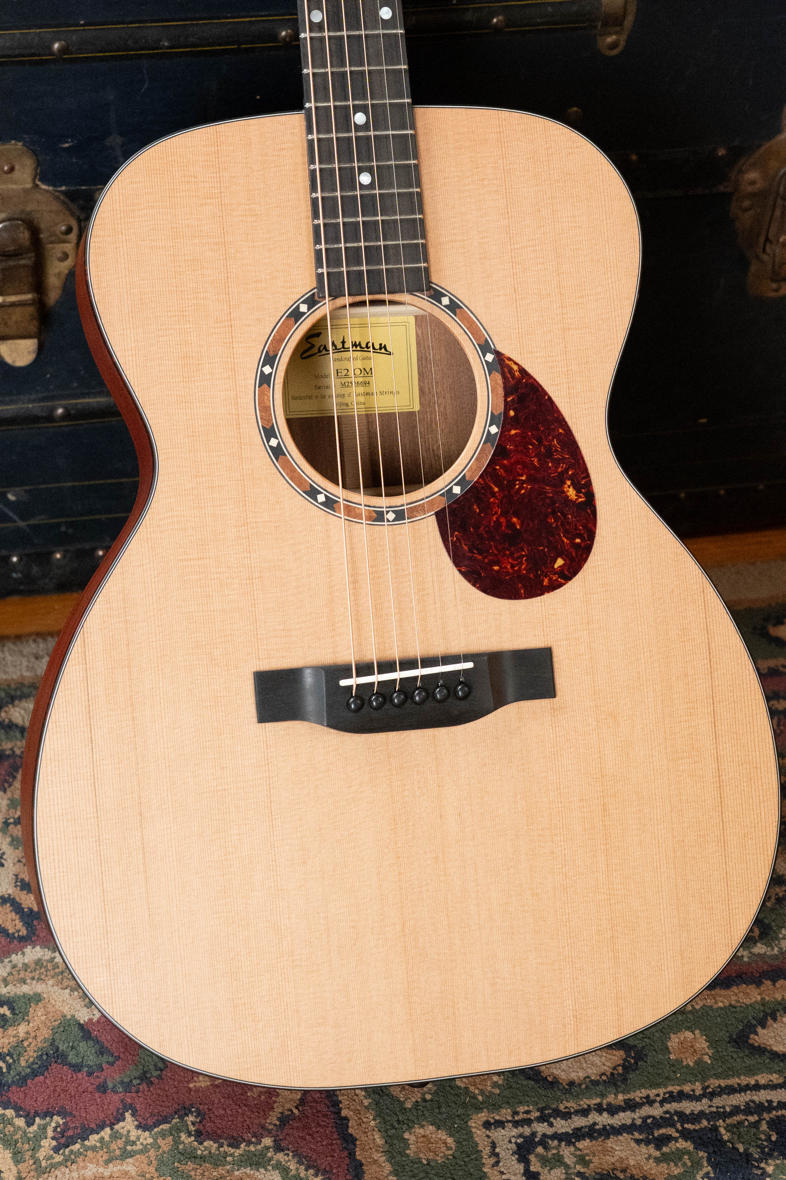 Eastman E2OM Cedar/Sapele Orchestra Model Acoustic Guitar #6694