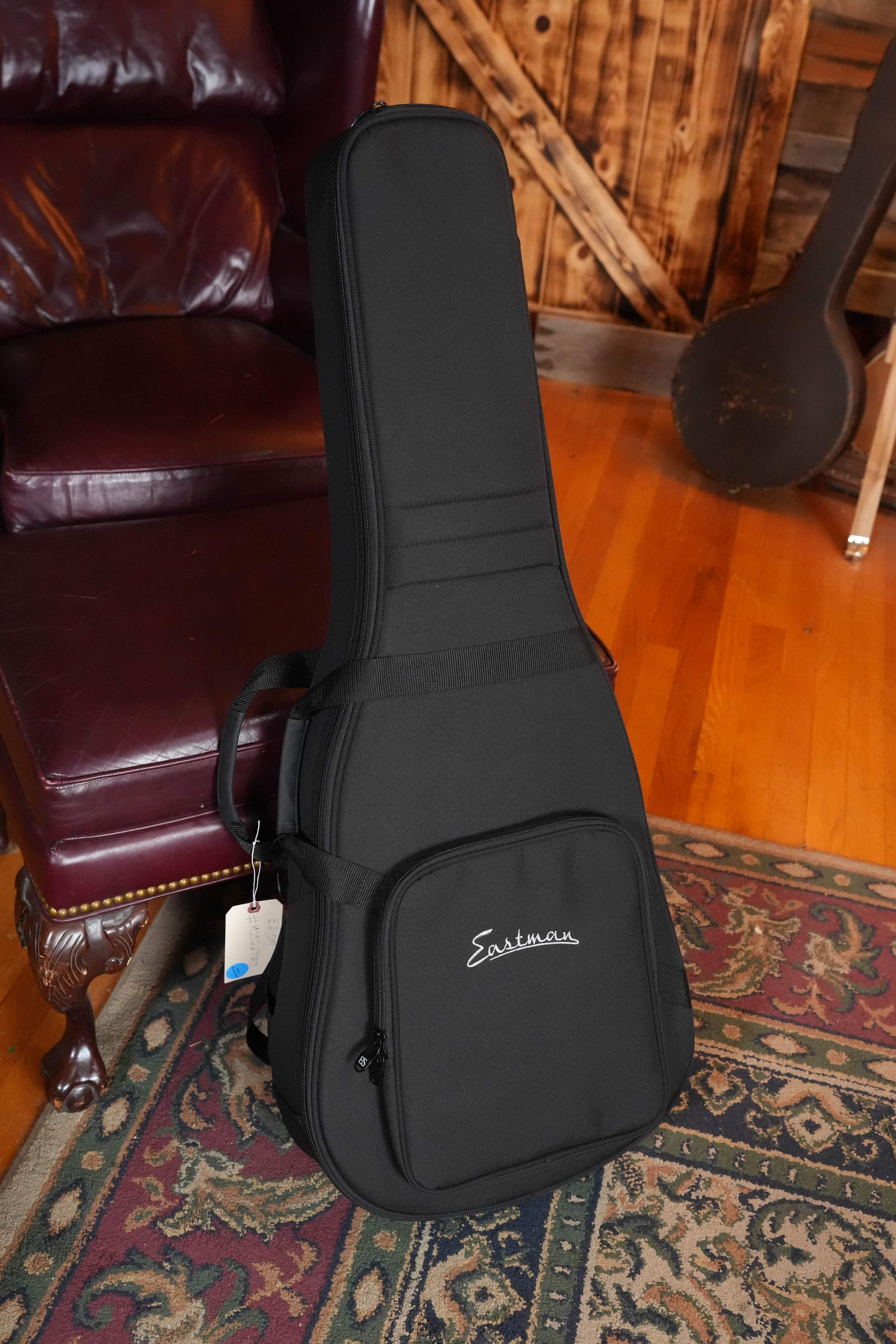 Eastman E2OM Cedar/Sapele Orchestra Model Acoustic Guitar #6707