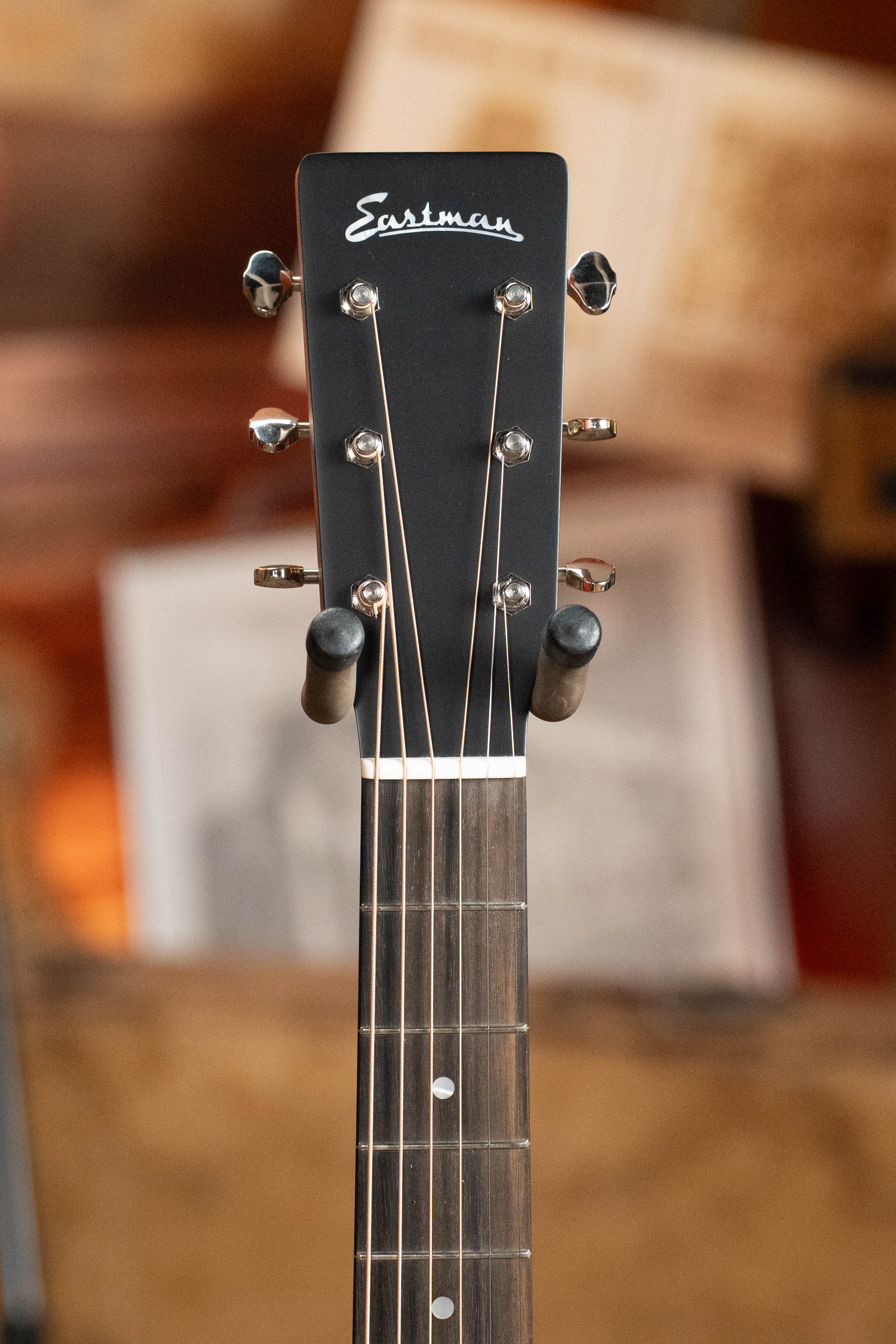 Eastman E2OM Cedar/Sapele Orchestra Model Acoustic Guitar #9007