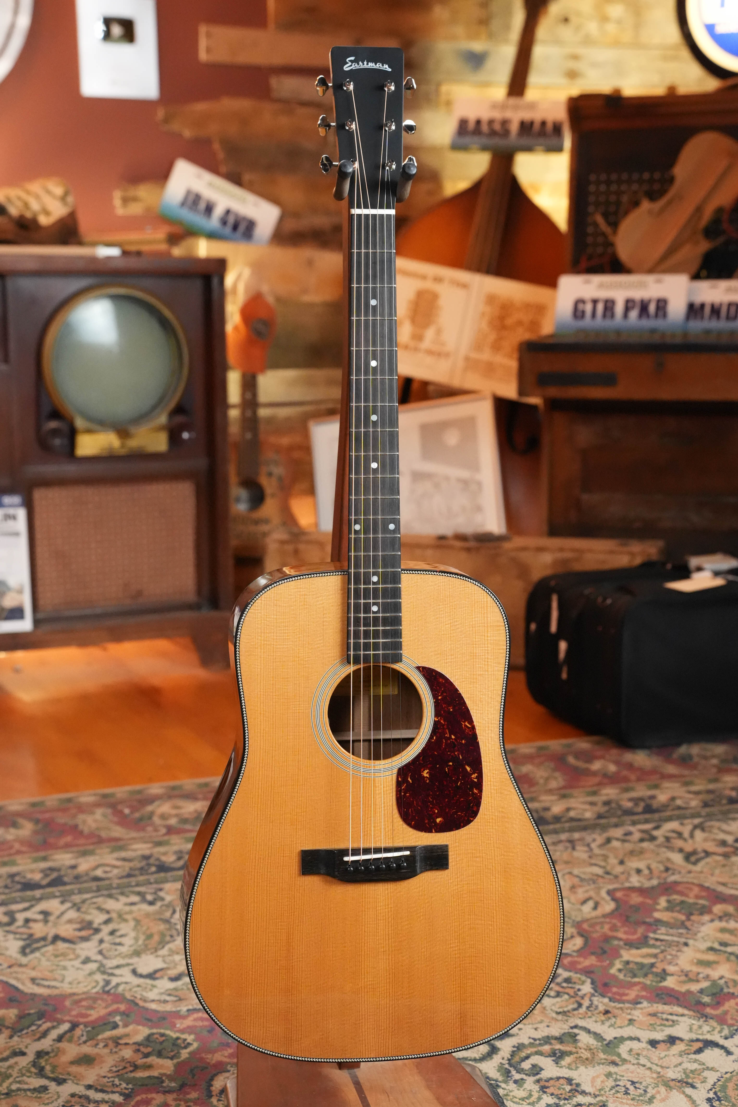 Eastman E3D-DLX Thermo-Cured Sitka/ Ovangkol Dreadnought Guitar w/Pickup #0214