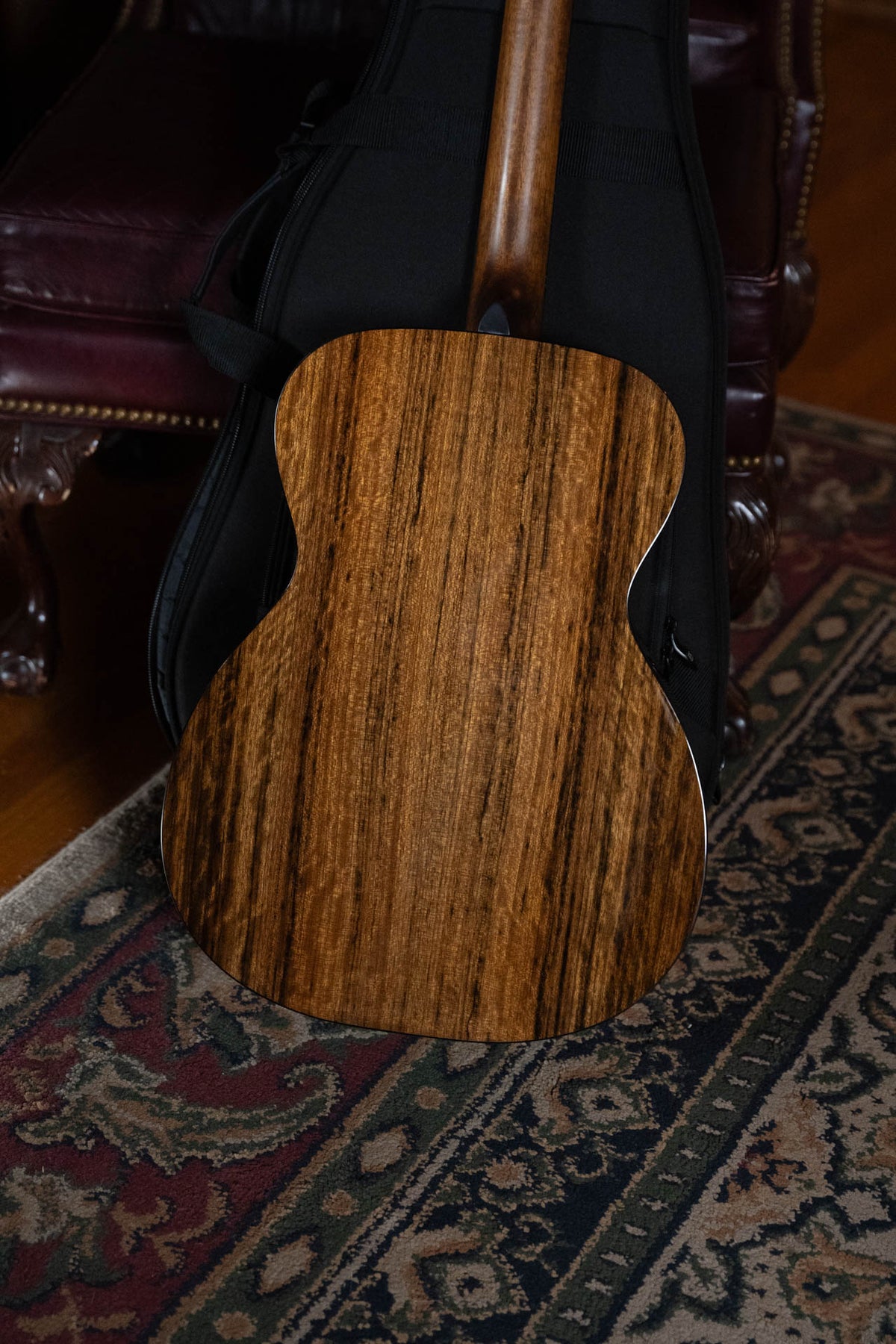 Eastman E3OM-DLX Gloss Thermo-Cured Orchestra Model Acoustic-Electric Guitar #7609