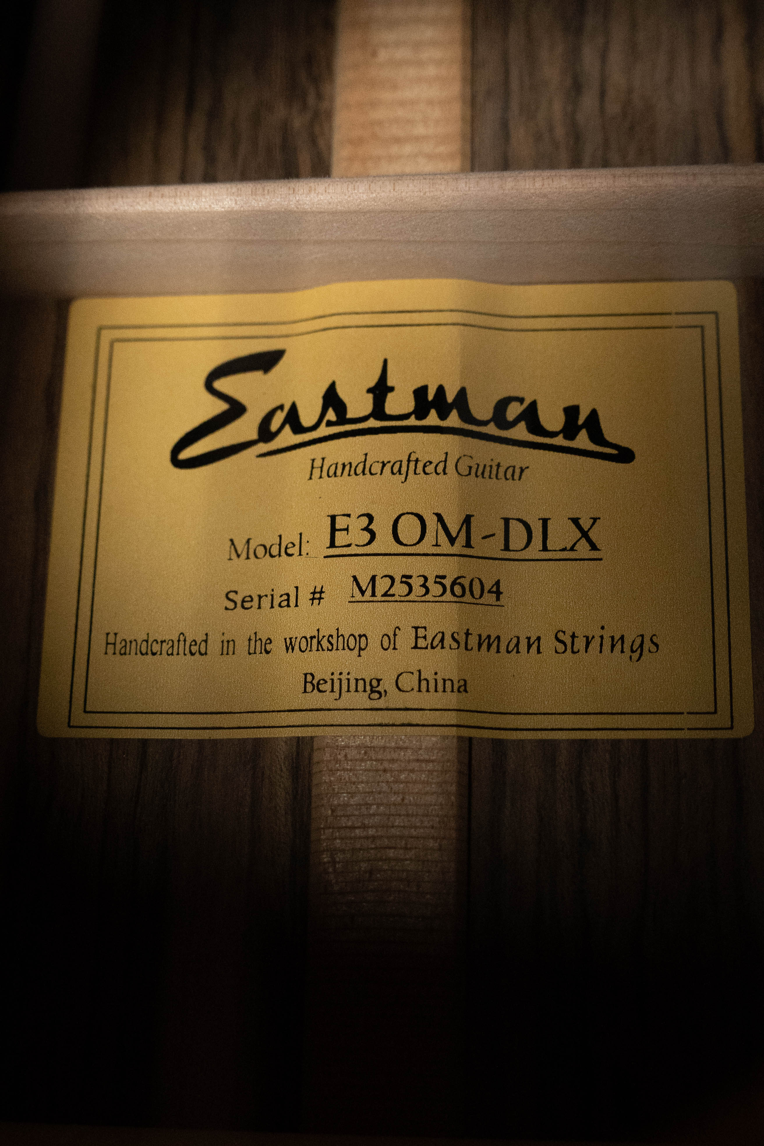 Eastman E3OM-DLX Sitka/Ovangkol Acoustic Guitar w/ Fishman Pickup #5604