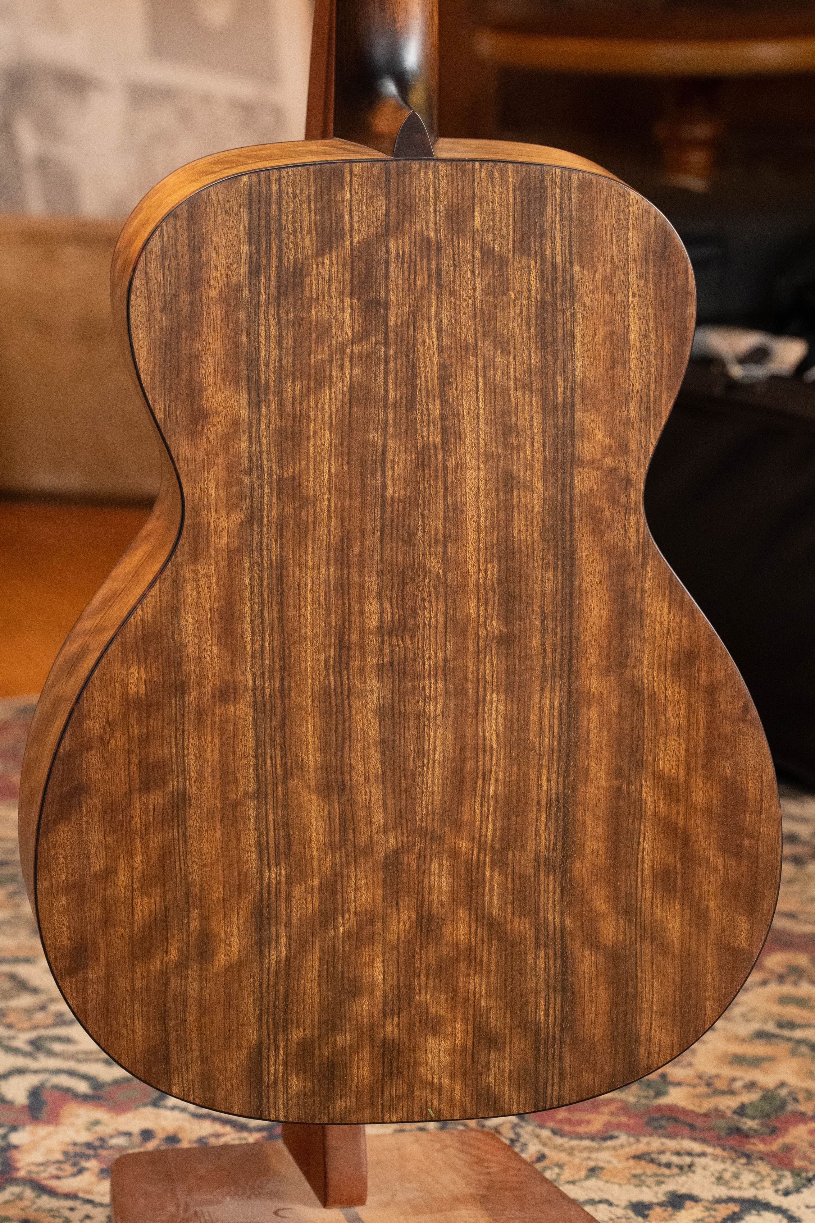 Eastman E3OME Sitka/Ovangkol Acoustic Guitar w/ Fishman Pickup #2033