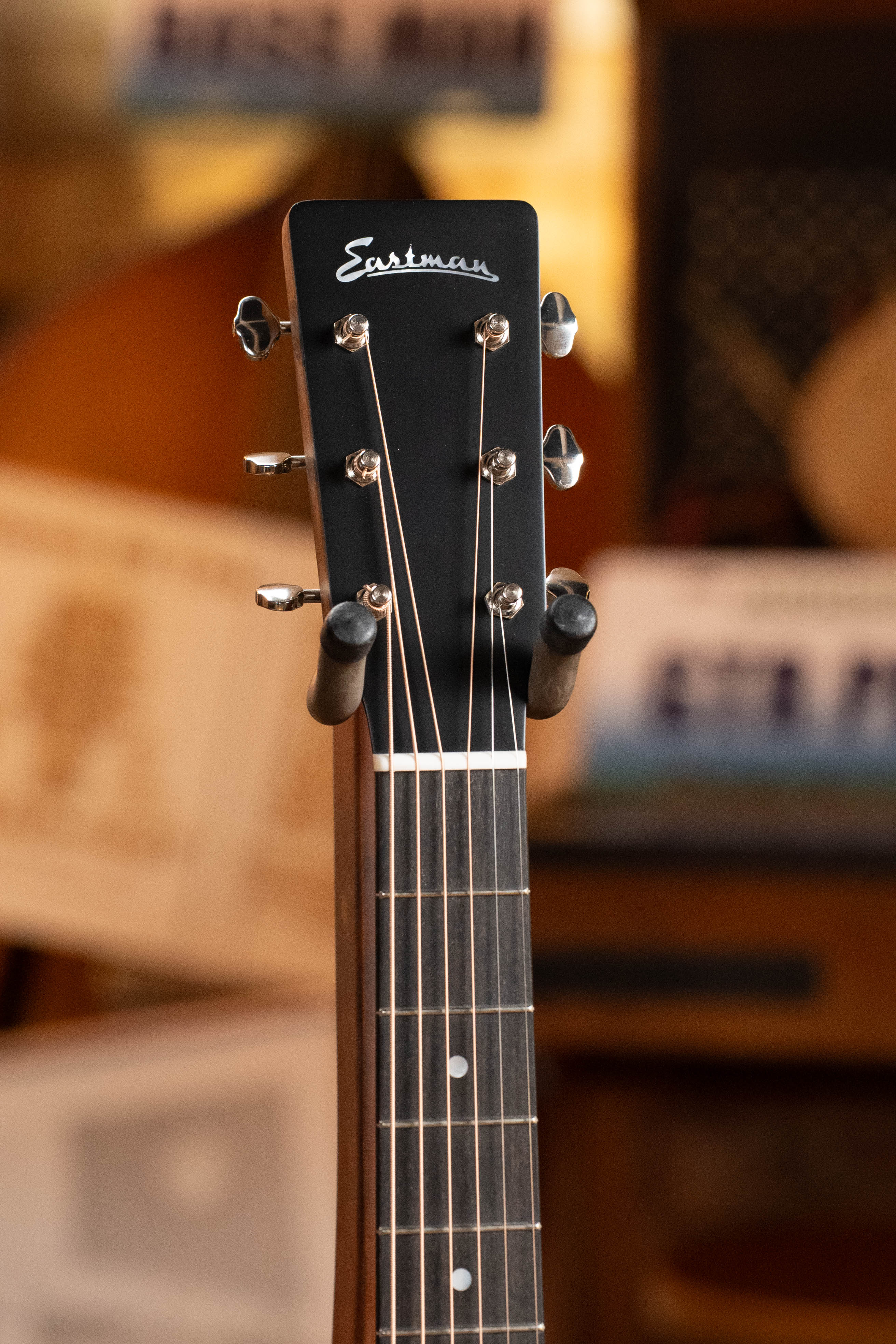Eastman E3OME Sitka/Ovangkol Acoustic Guitar w/ Fishman Pickup #2033