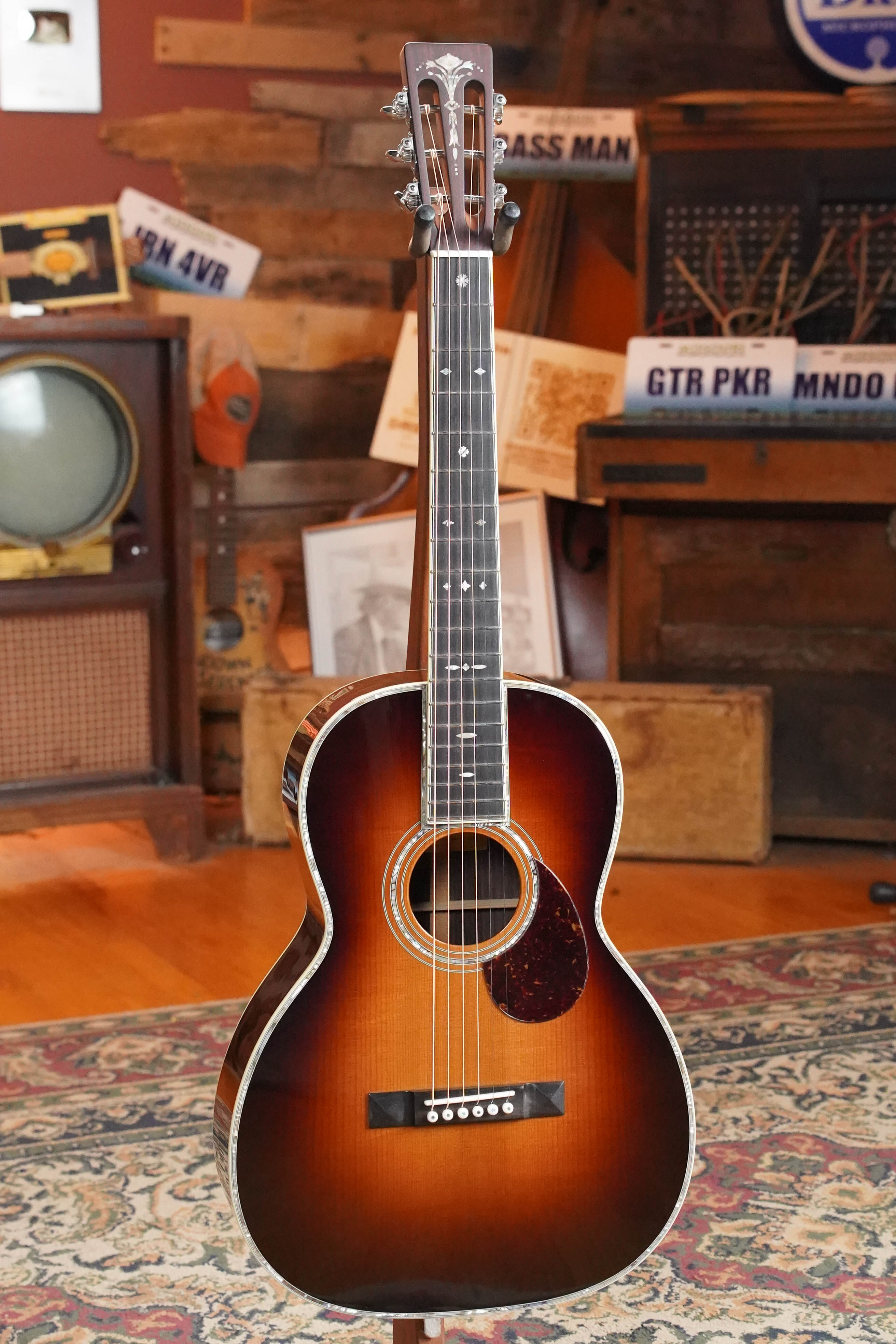 Eastman E40OO-MR-TC-SB AAA Grade Adirondack/Madagascar Rosewood Sunburst OO Acoustic Guitar #8266