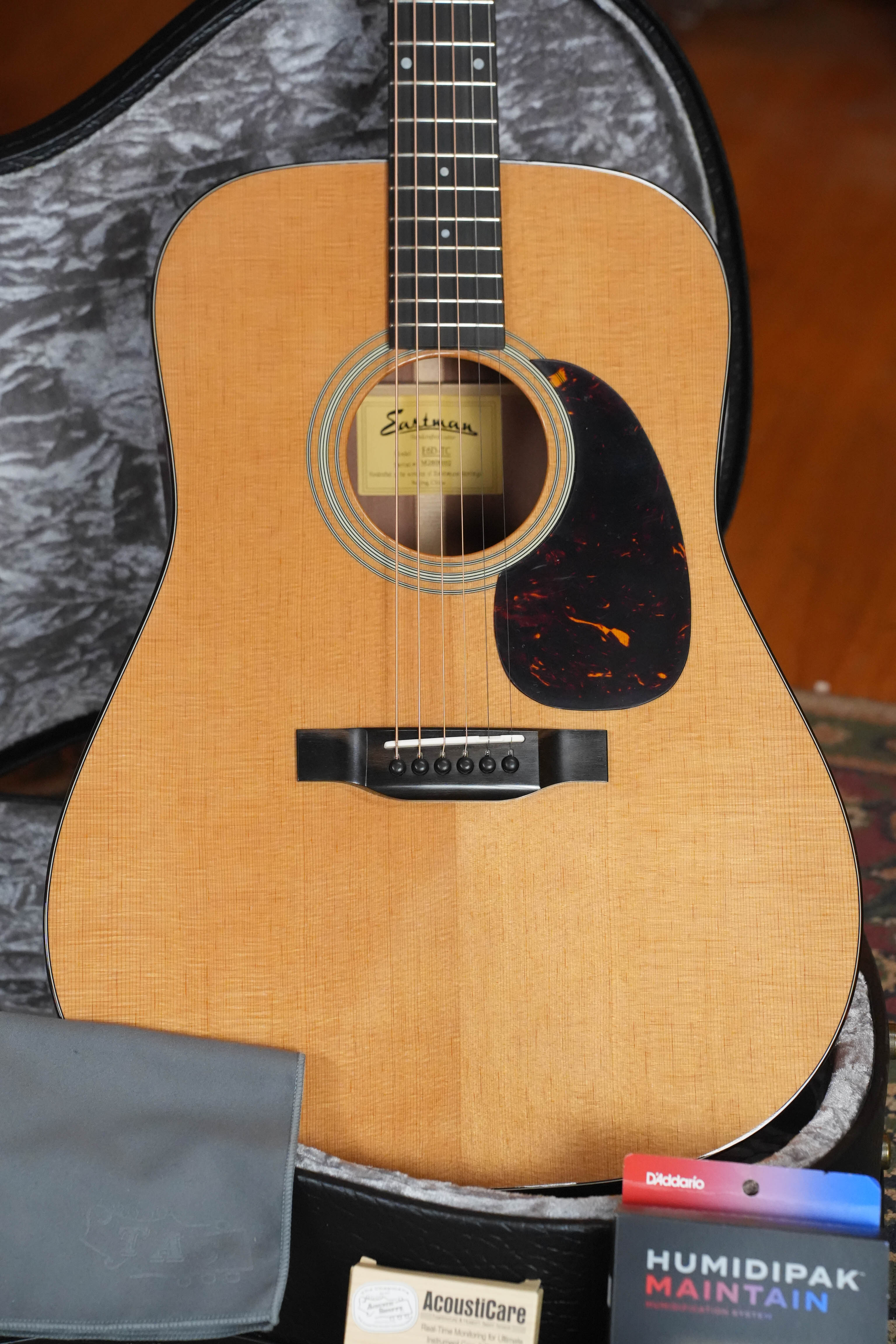 Eastman E6D-TC Dreadnought Acoustic Guitar #8102
