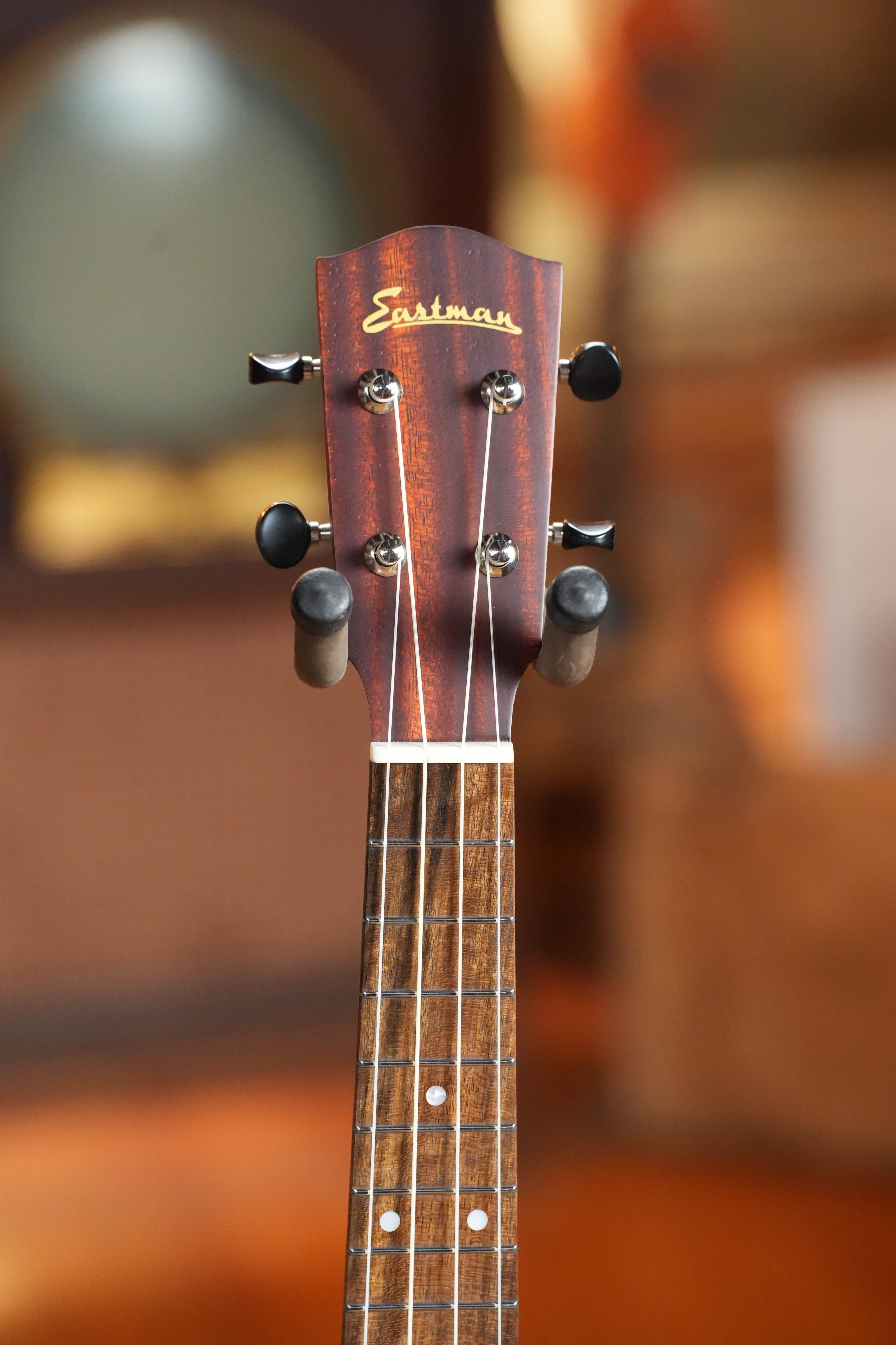 Eastman EU1-C Sitka/Ovangkol Concert Ukulele #5160