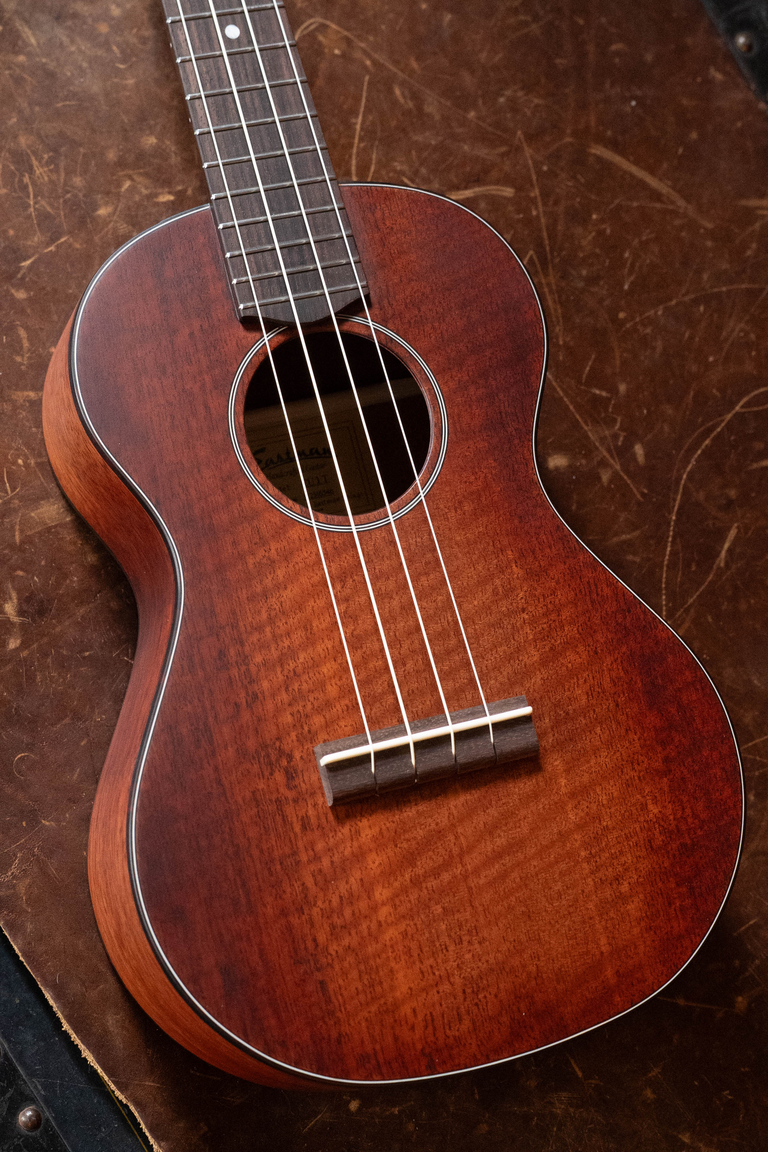 Eastman EU1-T All Solid Mahogany Tenor Ukulele #6546