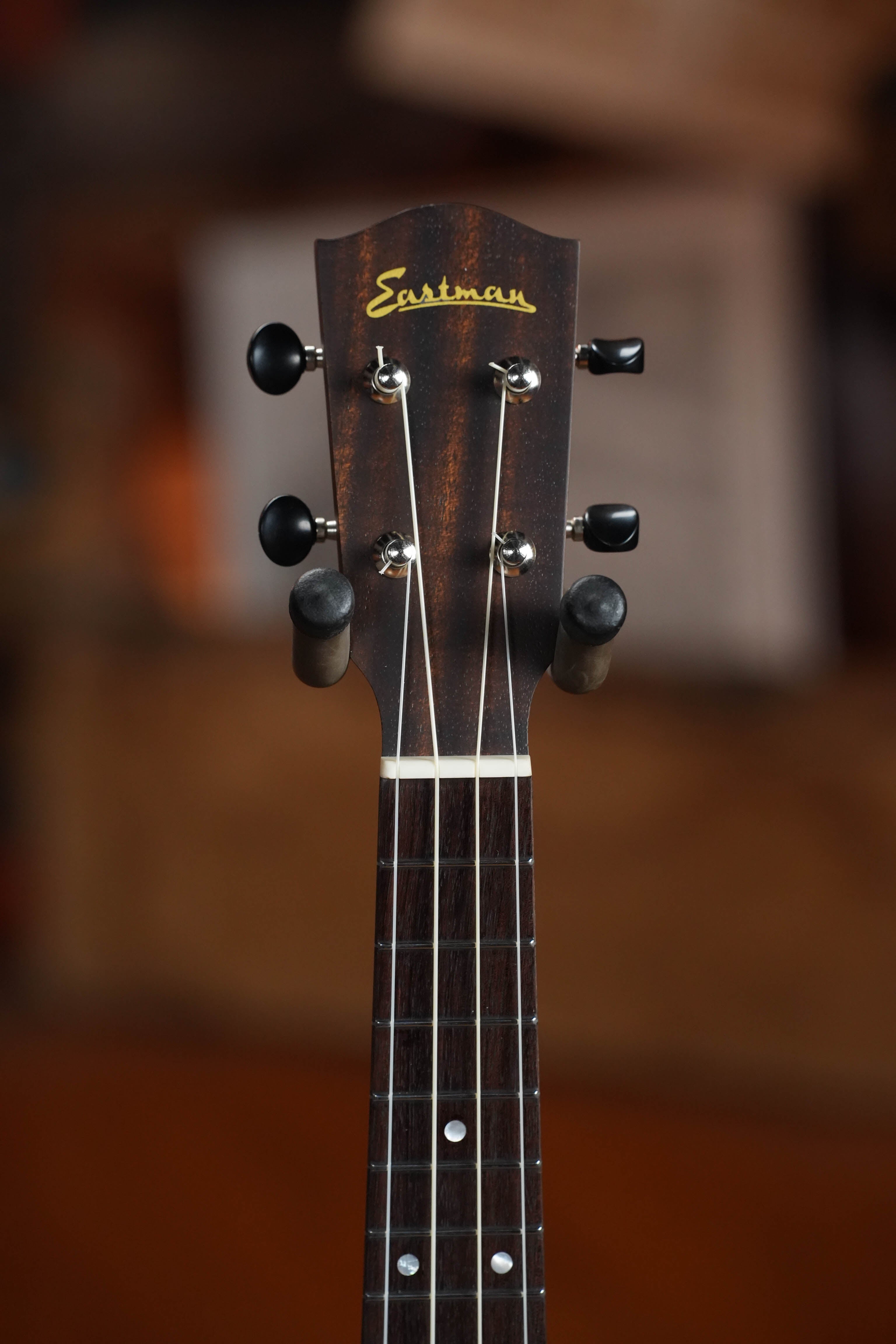 Eastman EU2-C Sitka/Ovangkol Concert Ukulele #6789