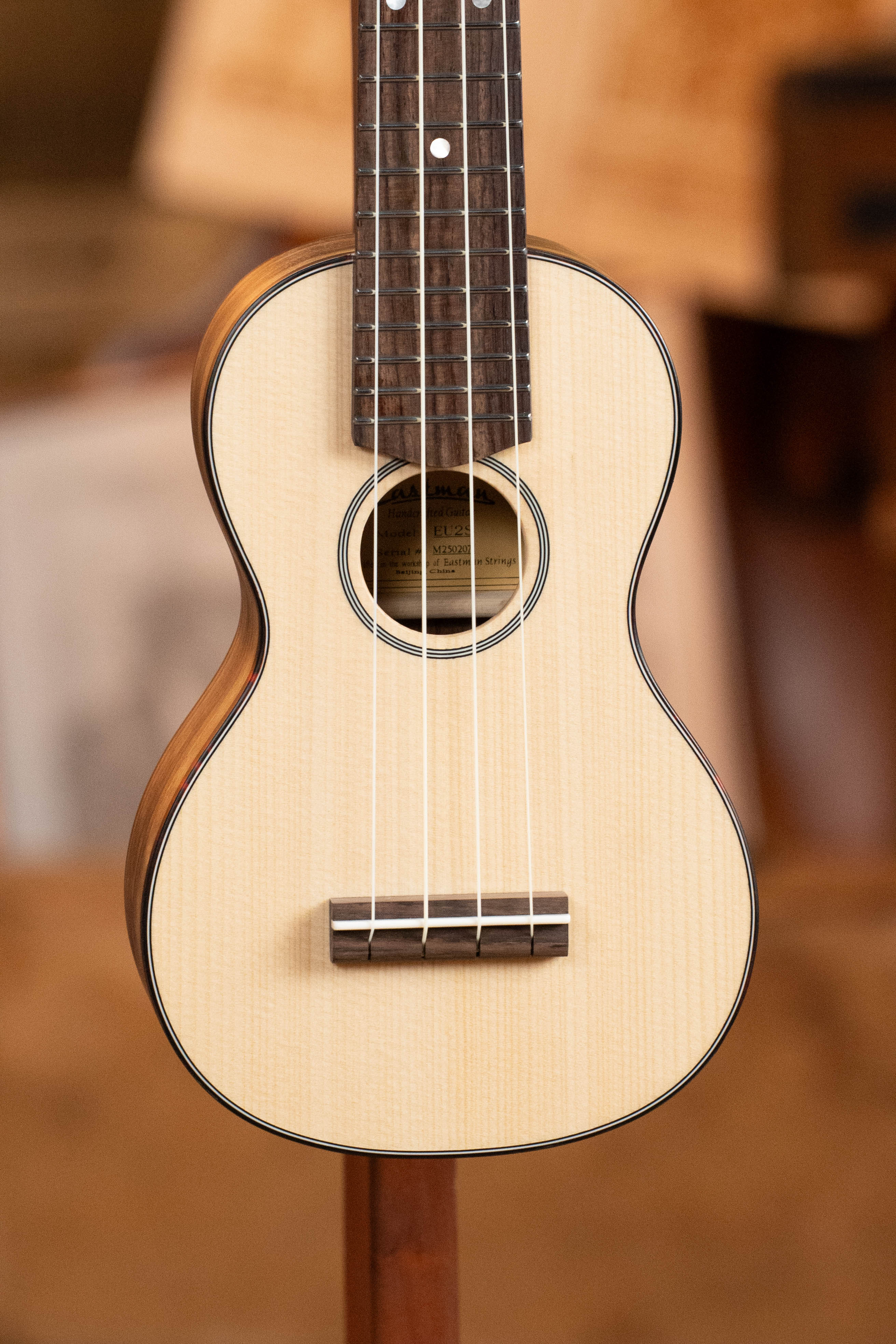 Eastman EU2-s Sitka/ Rosewood Soprano Ukulele #2071