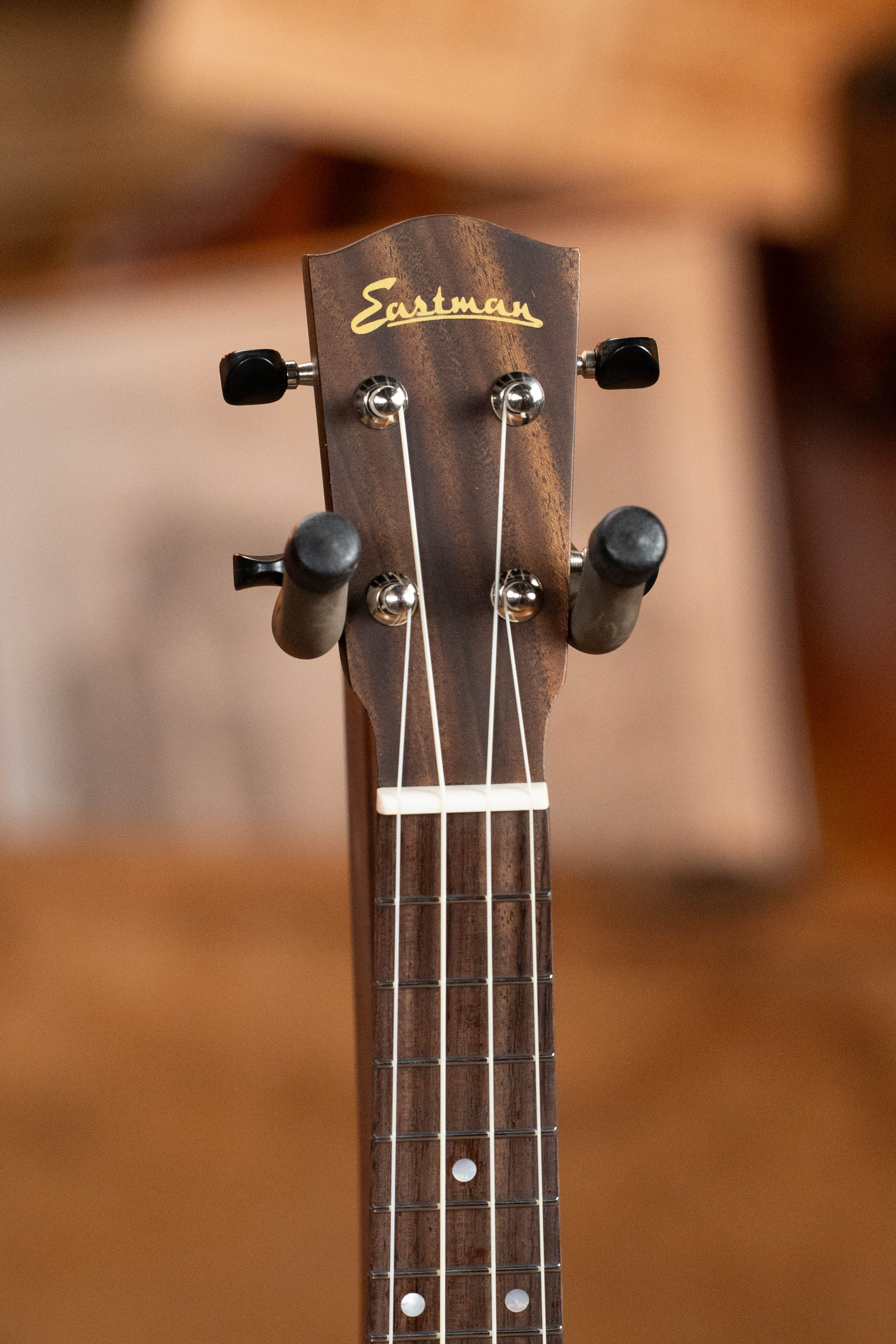 Eastman EU2-s Sitka/ Rosewood Soprano Ukulele #2071