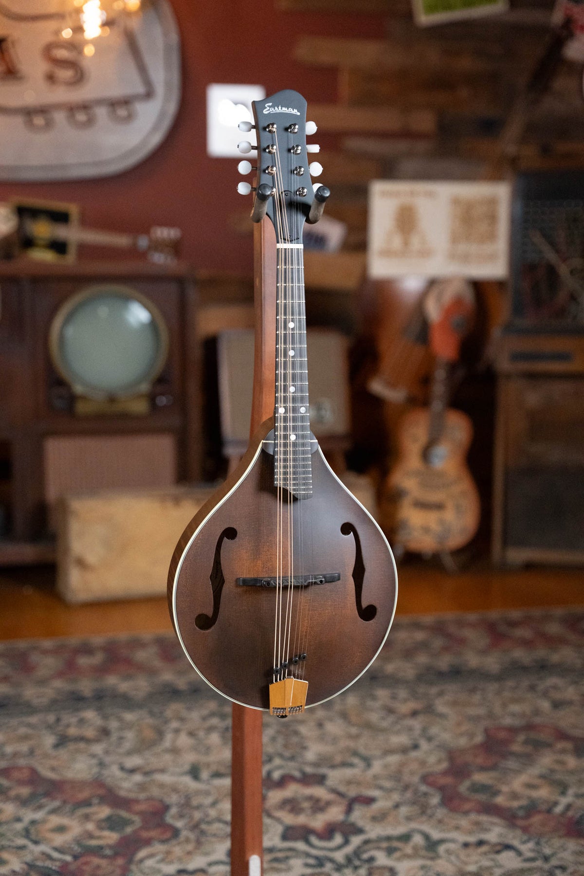Eastman MD305 A-Style Hand-Carved Mandolin #2735