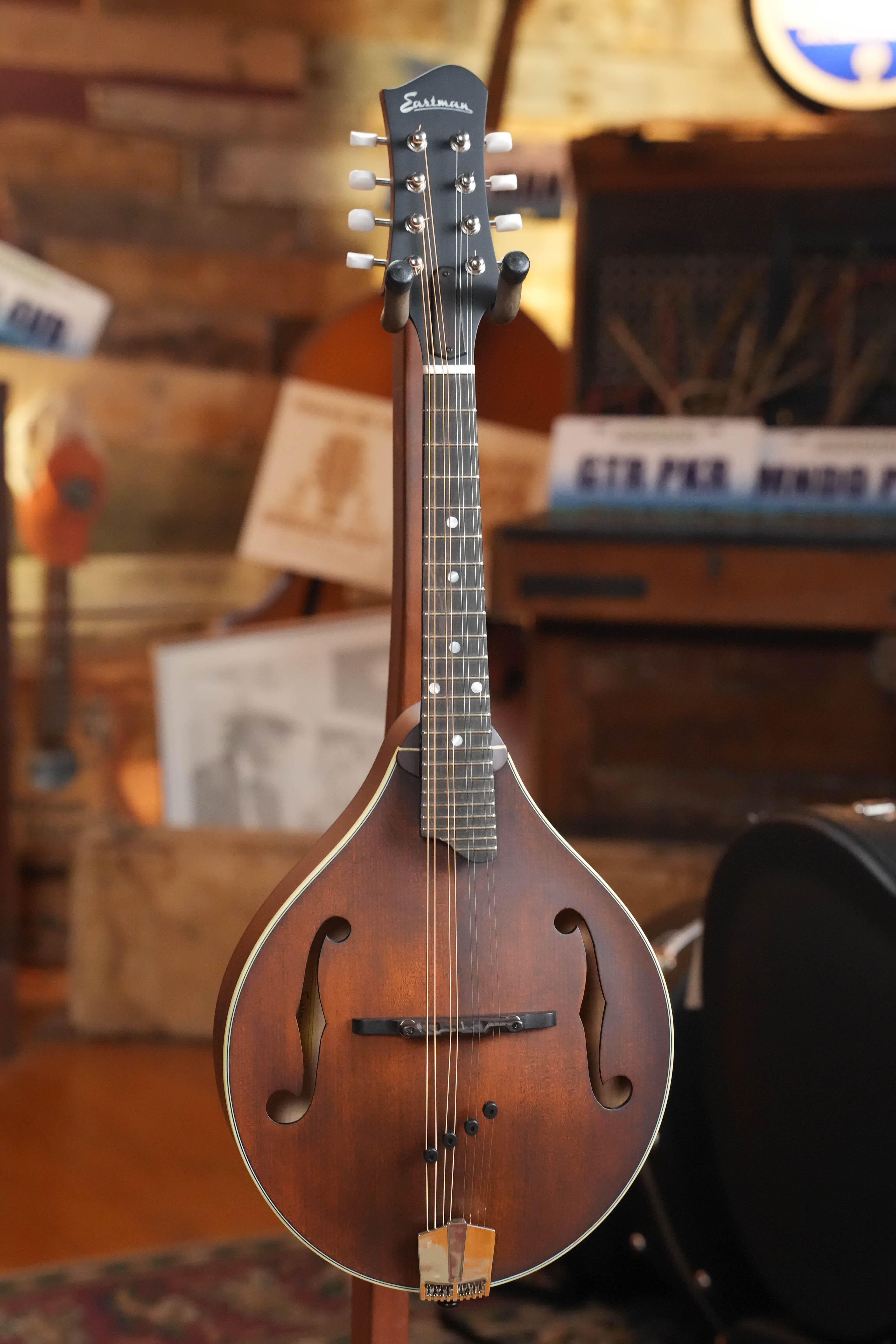 Eastman MD305 A-Style Hand-Carved Mandolin #4482