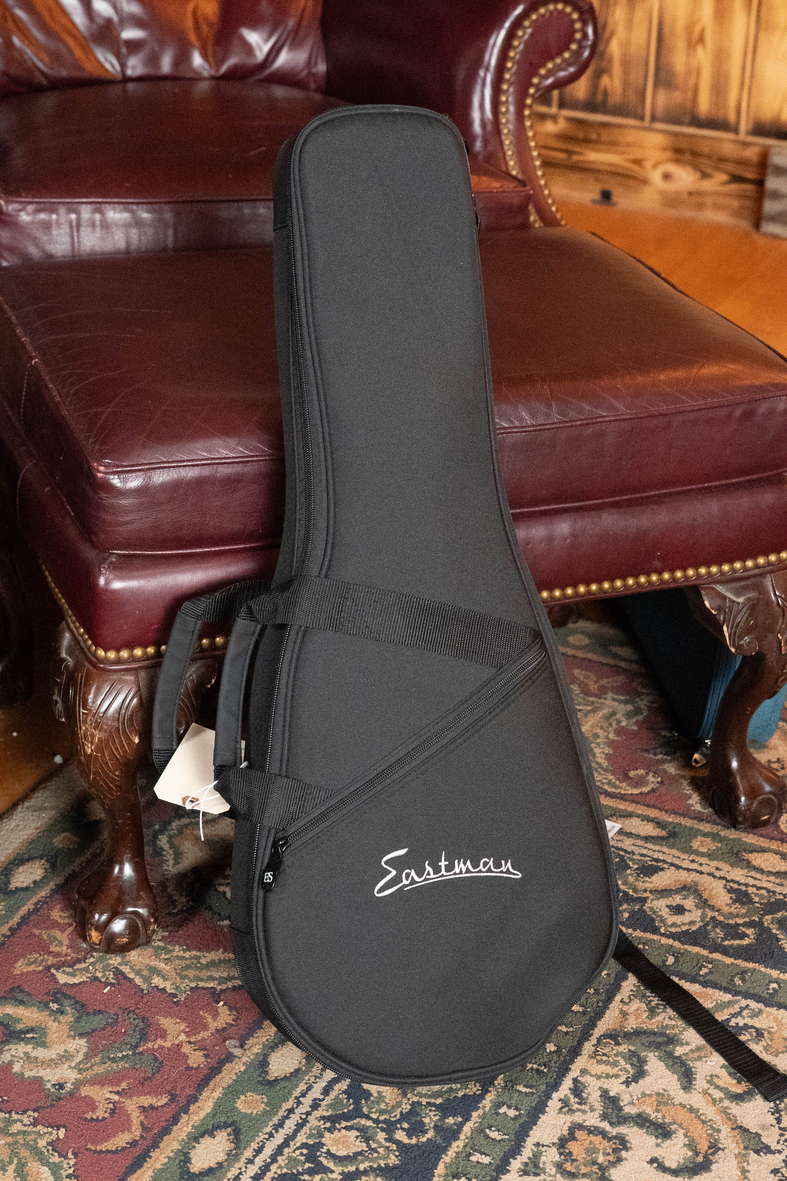 Eastman MD305 Spruce/Maple A-Style Hand-Carved Mandolin #3318