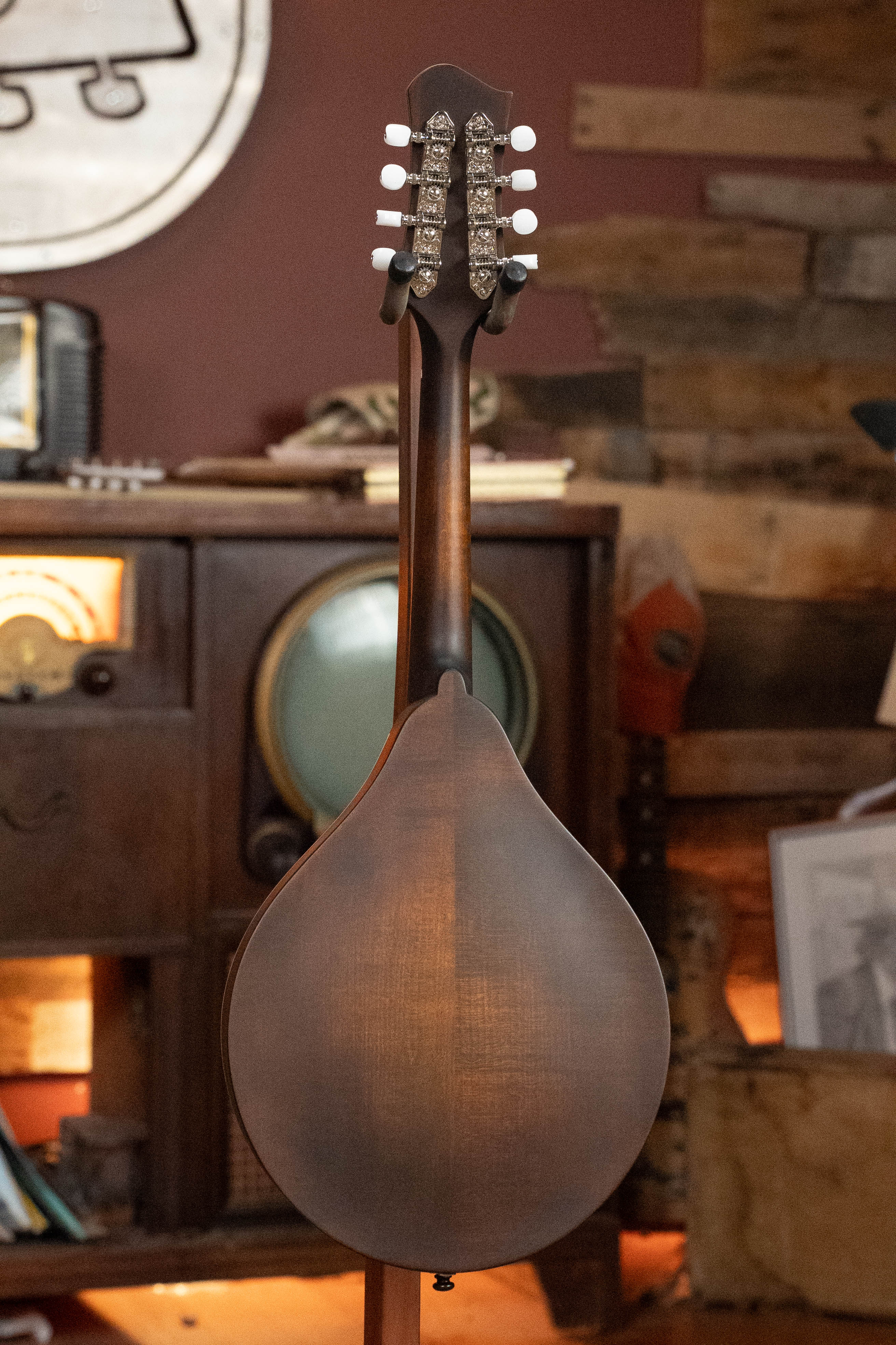 Eastman MD305 Spruce/Maple A-Style Hand-Carved Mandolin #3514