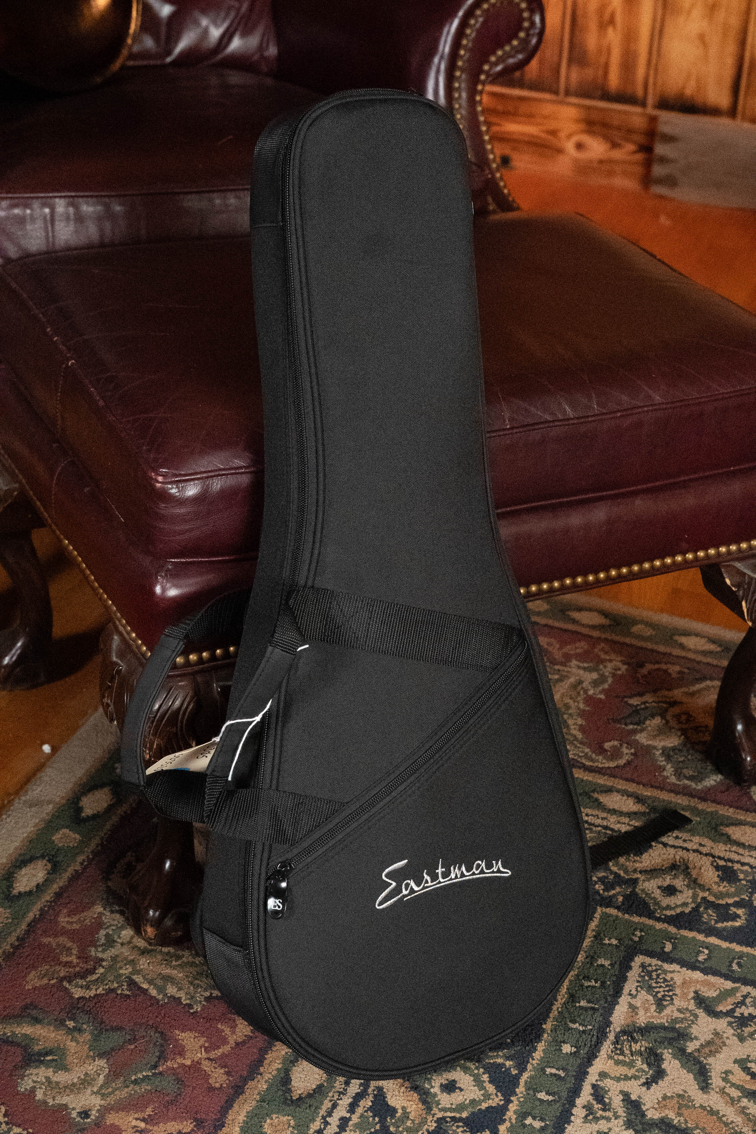 Eastman MD305 Spruce/Maple A-Style Hand-Carved Mandolin #3525