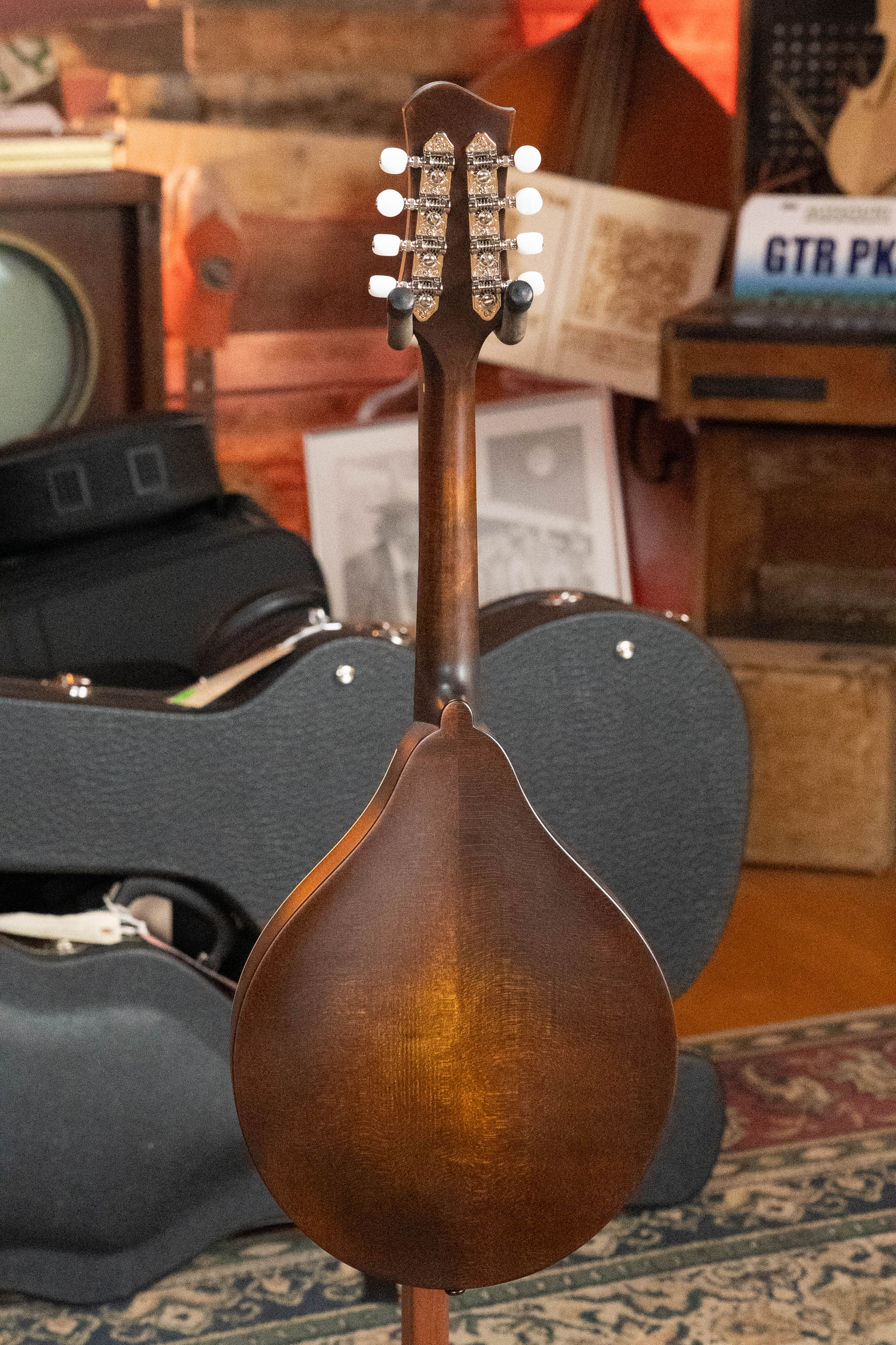 Eastman MD305 Spruce/Maple A-Style Hand-Carved Mandolin #3525