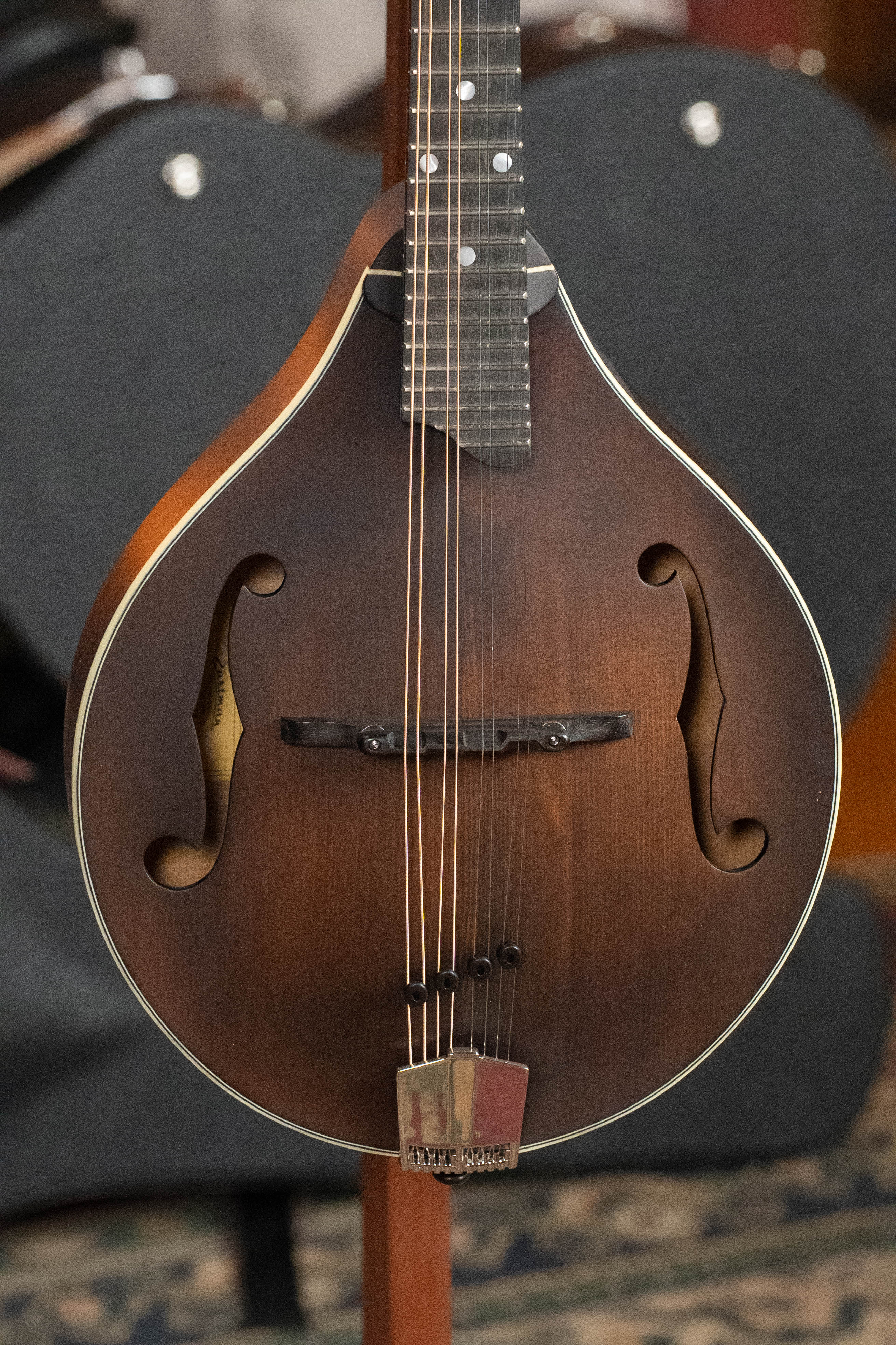 Eastman MD305 Spruce/Maple A-Style Hand-Carved Mandolin #3526