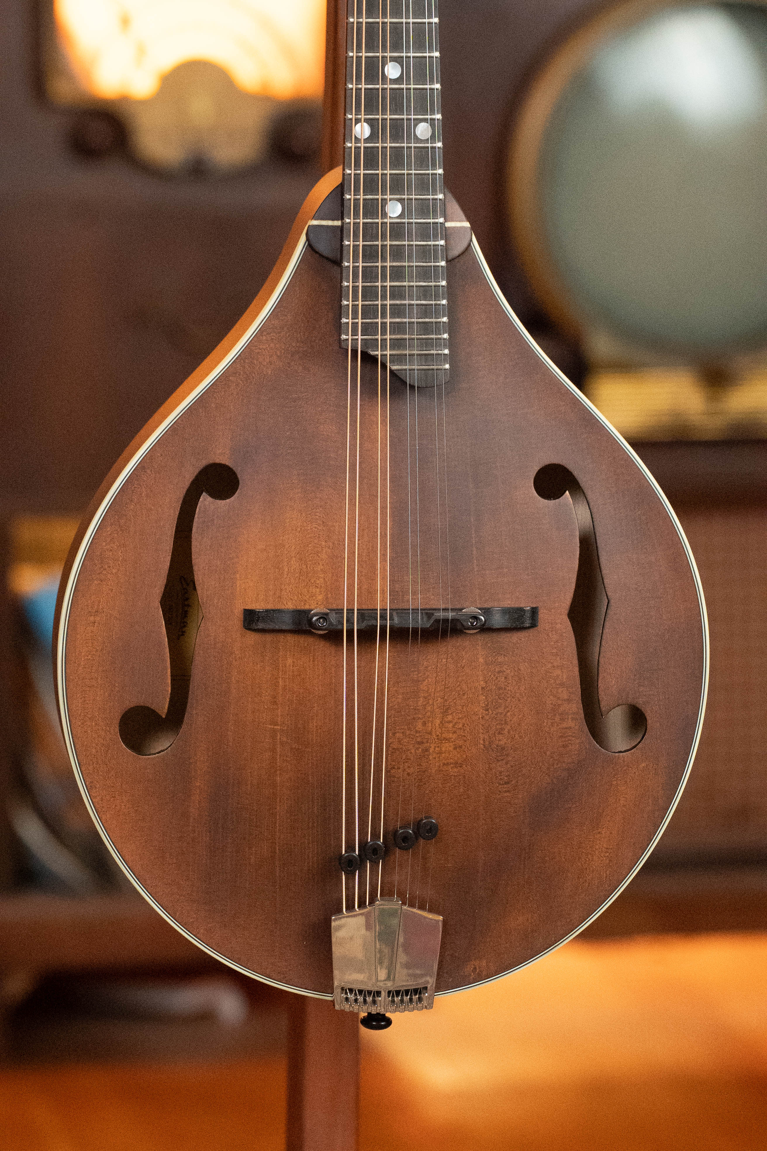 Eastman MD305 Spruce/Maple A-Style Hand-Carved Mandolin #3572