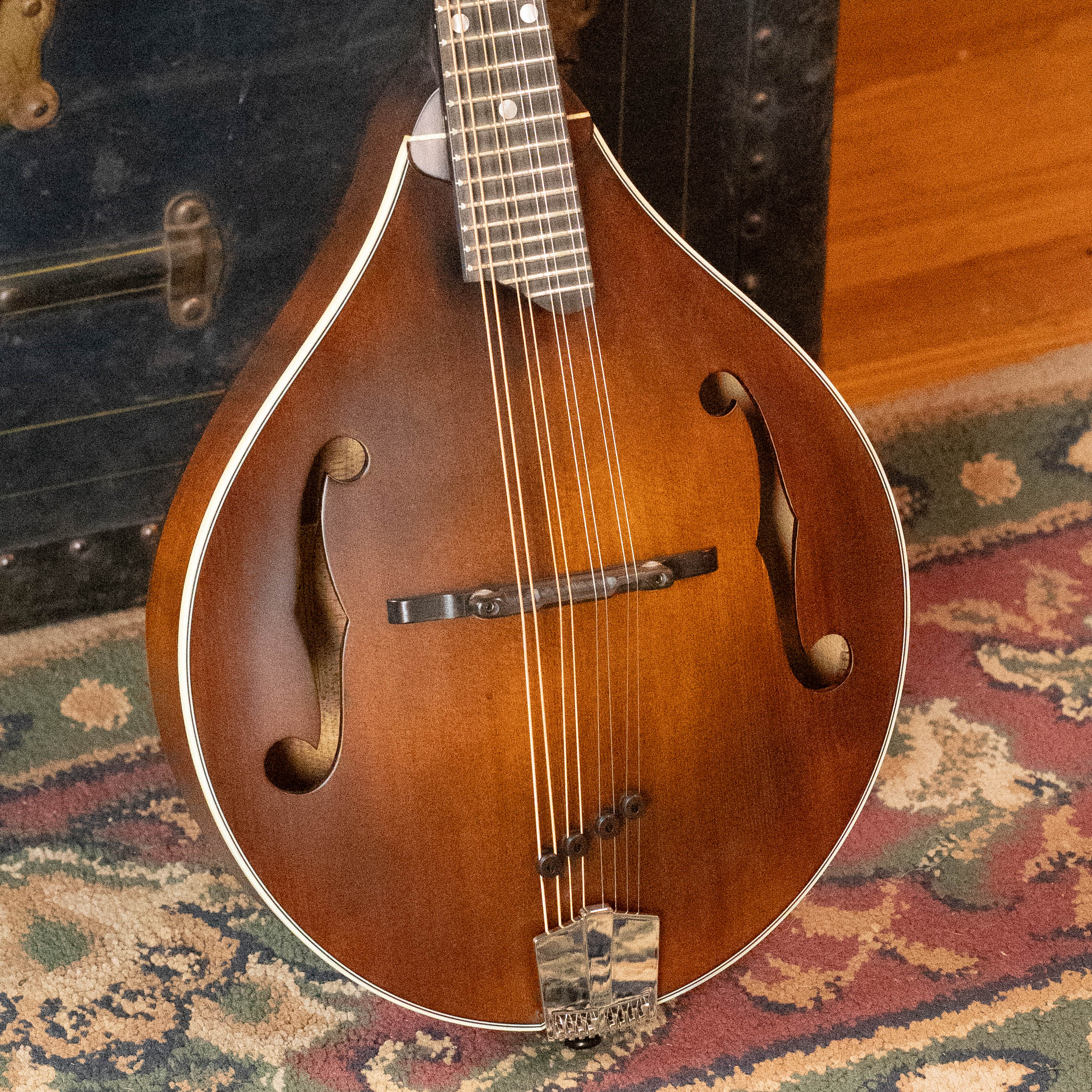 Eastman MD305 Spruce/Maple A-Style Hand-Carved Mandolin #3576