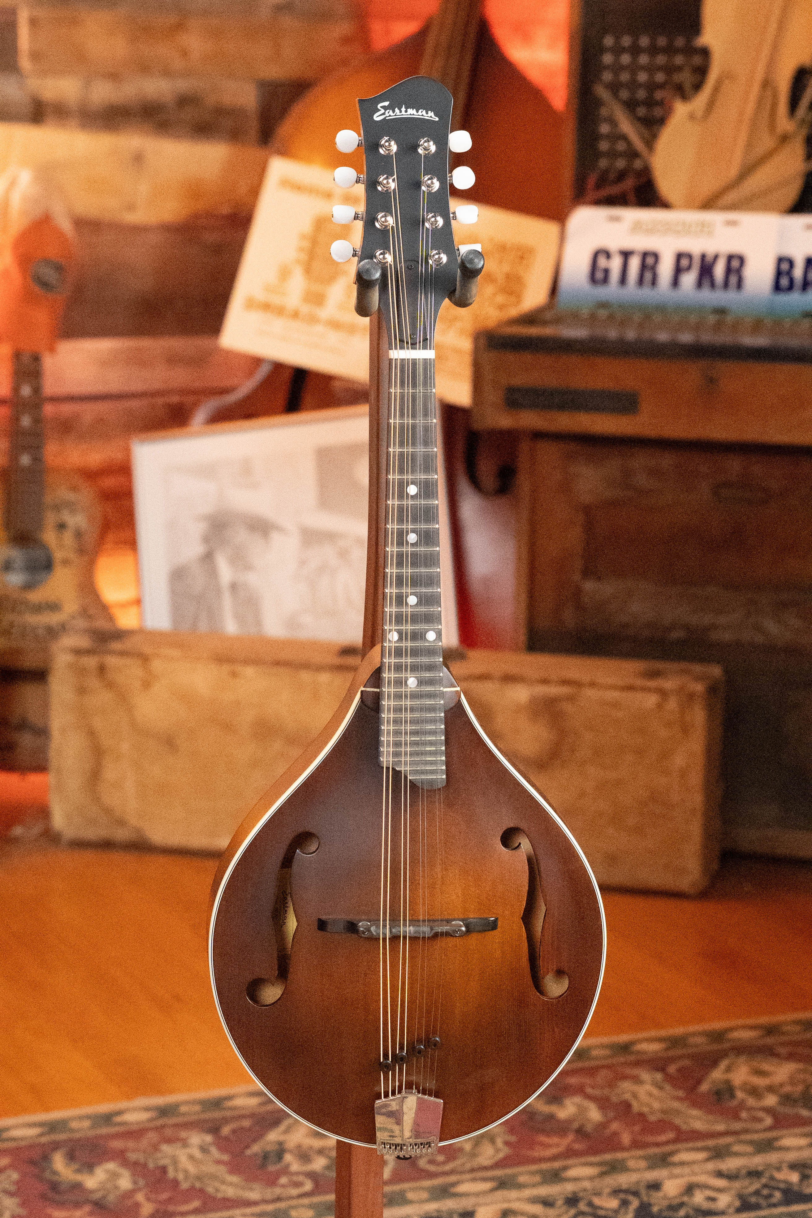Eastman MD305 Spruce/Maple A-Style Hand-Carved Mandolin #3576