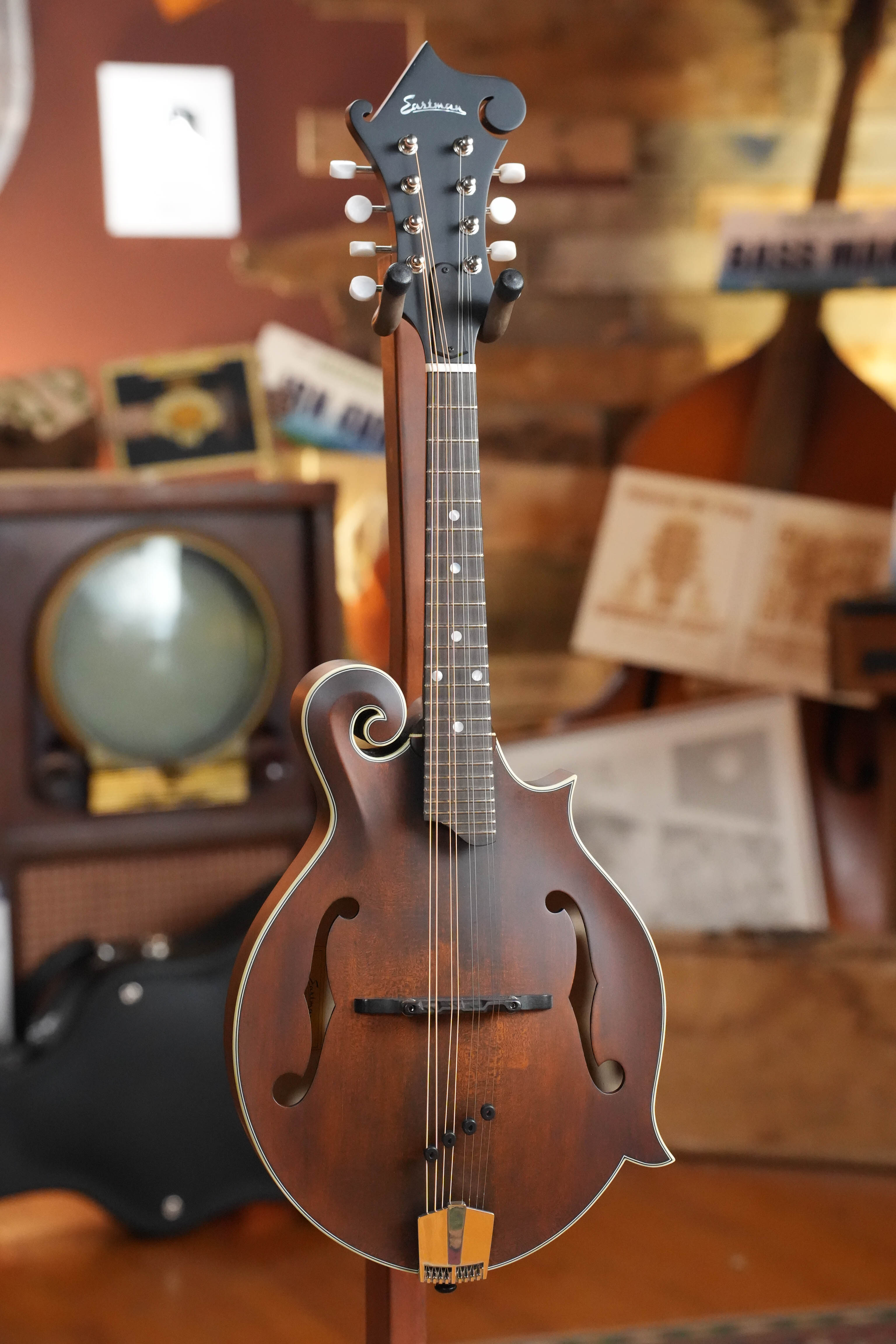 Eastman MD315 F-Style Hand-Carved Mandolin #0107