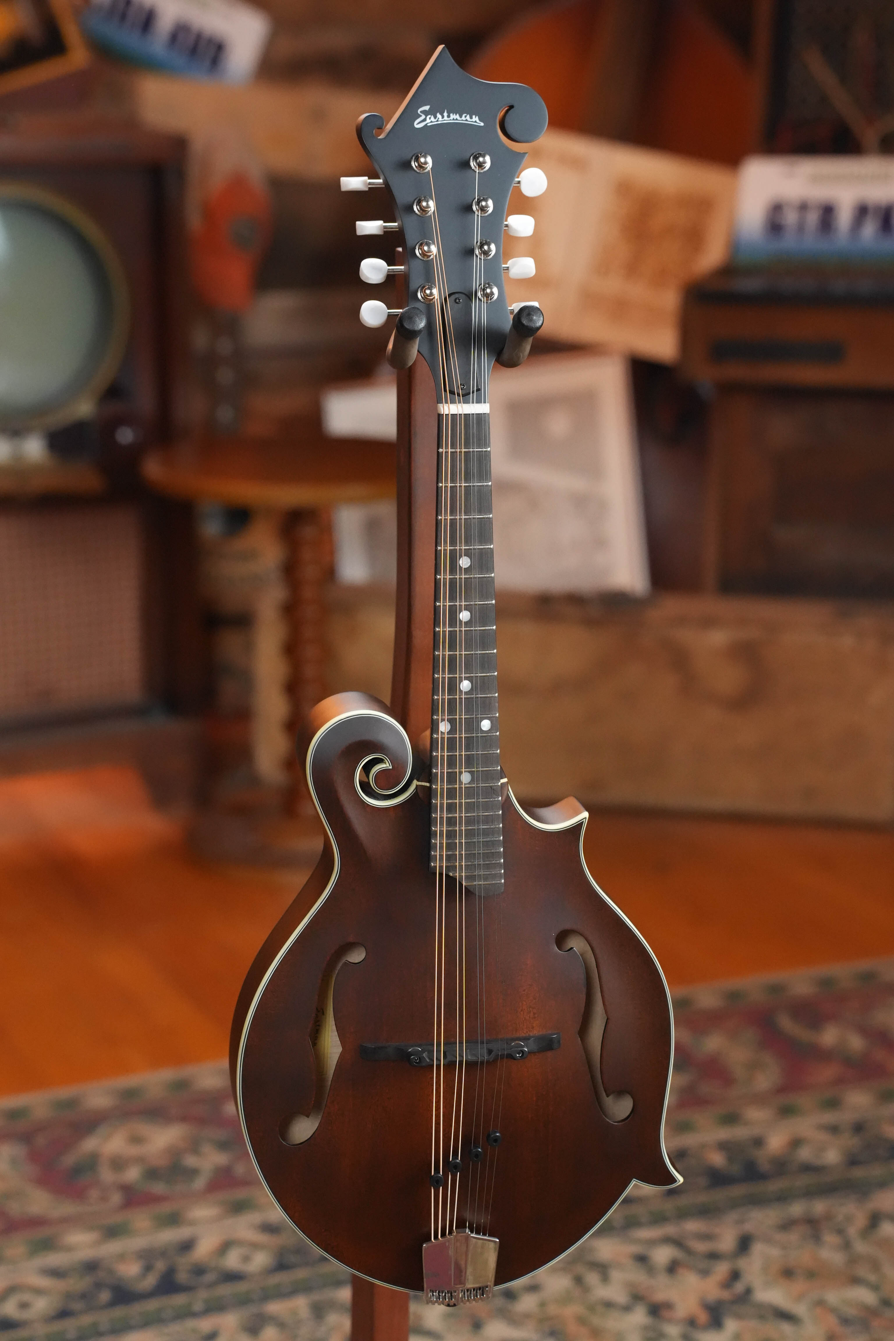 Eastman MD315 F-Style Hand-Carved Mandolin #1240