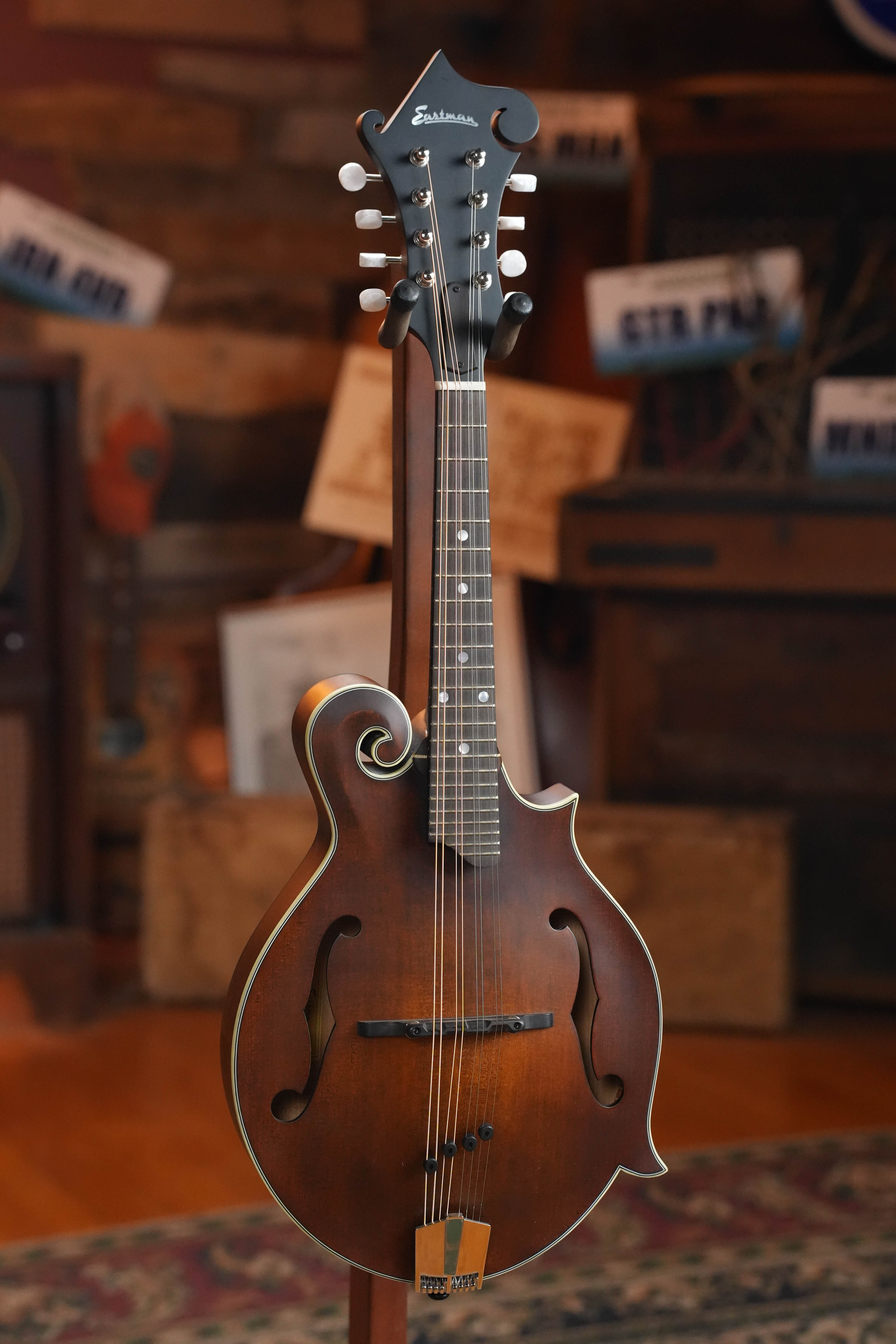 Eastman MD315 F-Style Hand-Carved Mandolin #2228