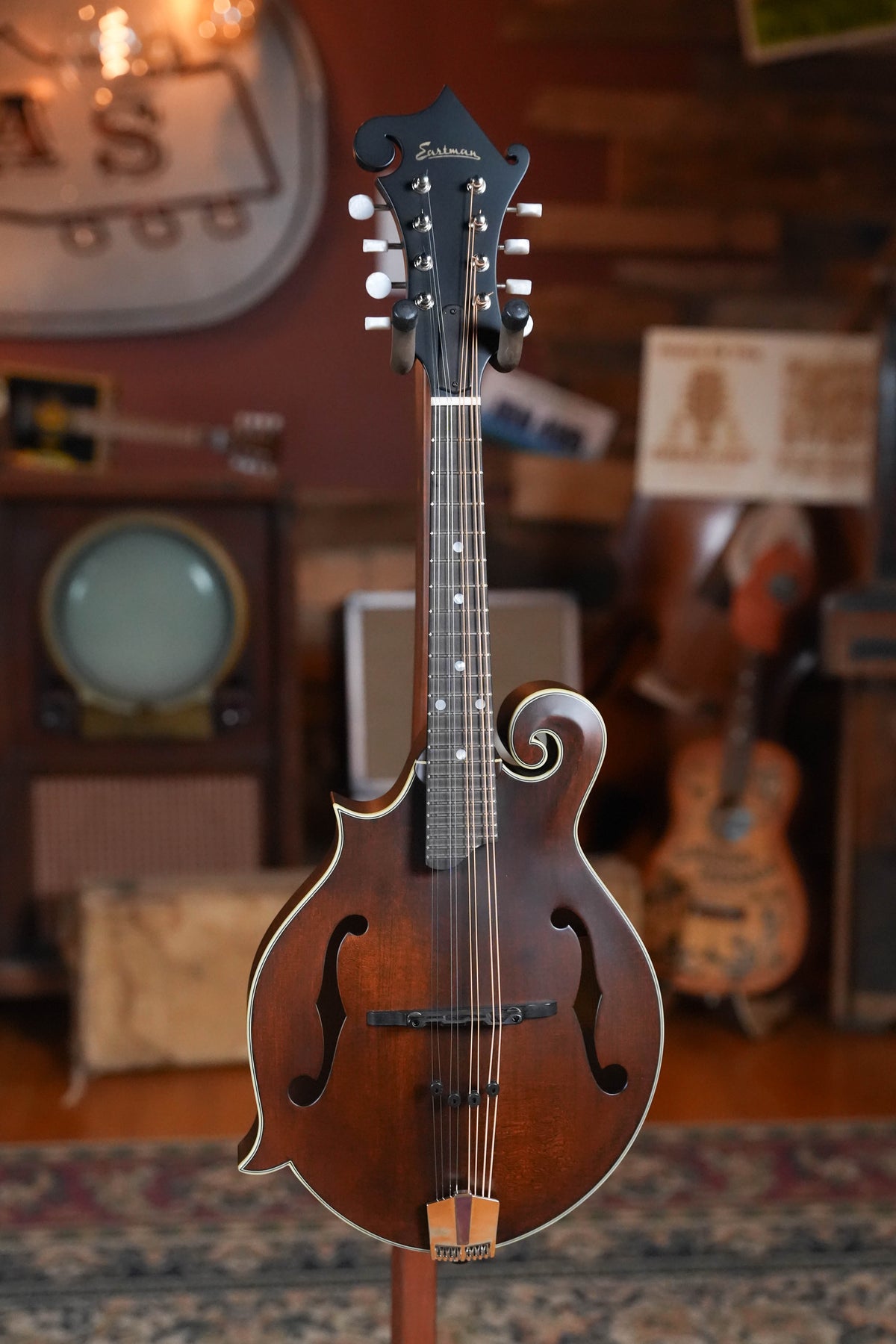 Eastman MD315L Left-Handed F-Style Hand-Carved Mandolin #2243