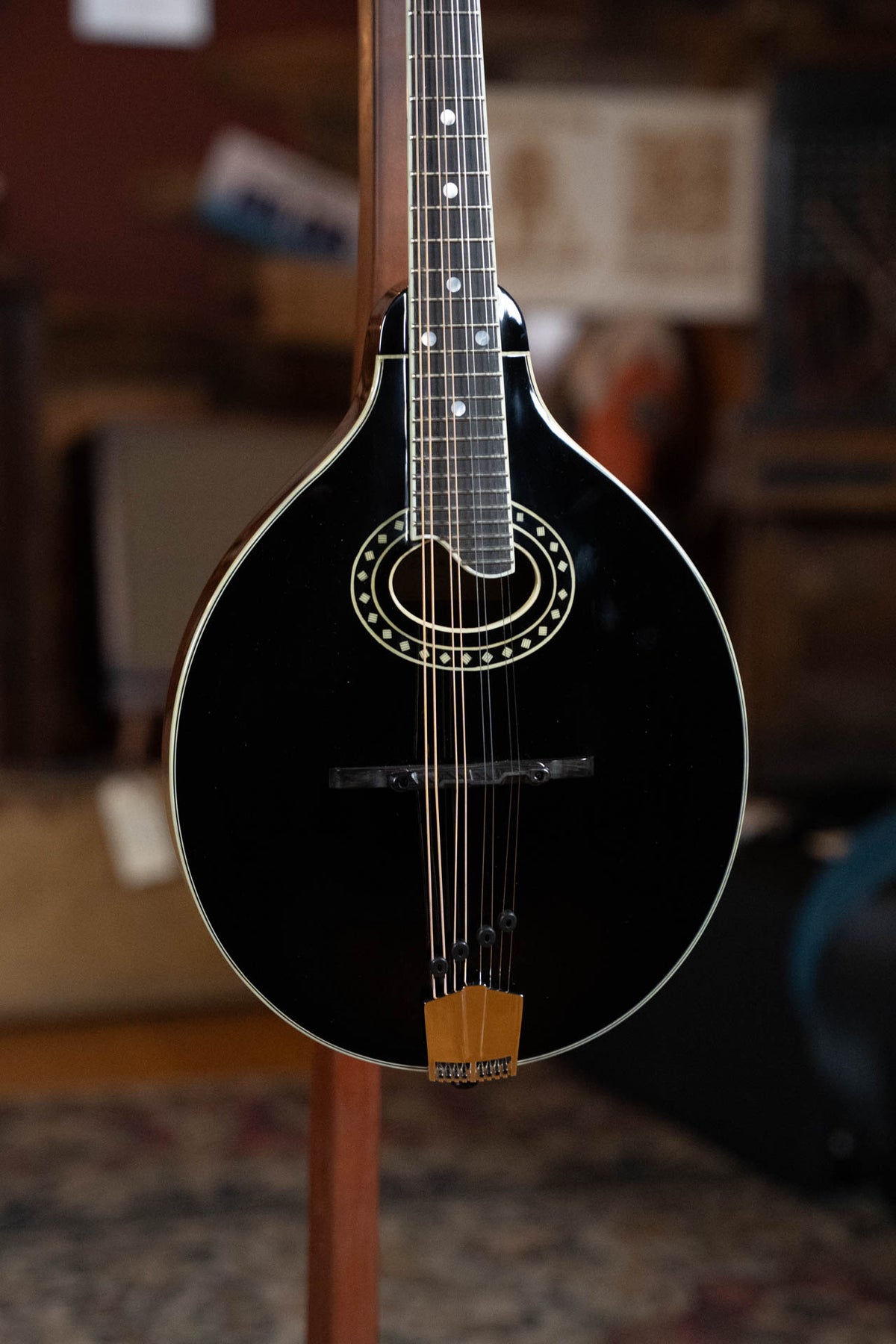 Eastman MD404-BK Black Top Oval Hole A-Style Mandolin #0600