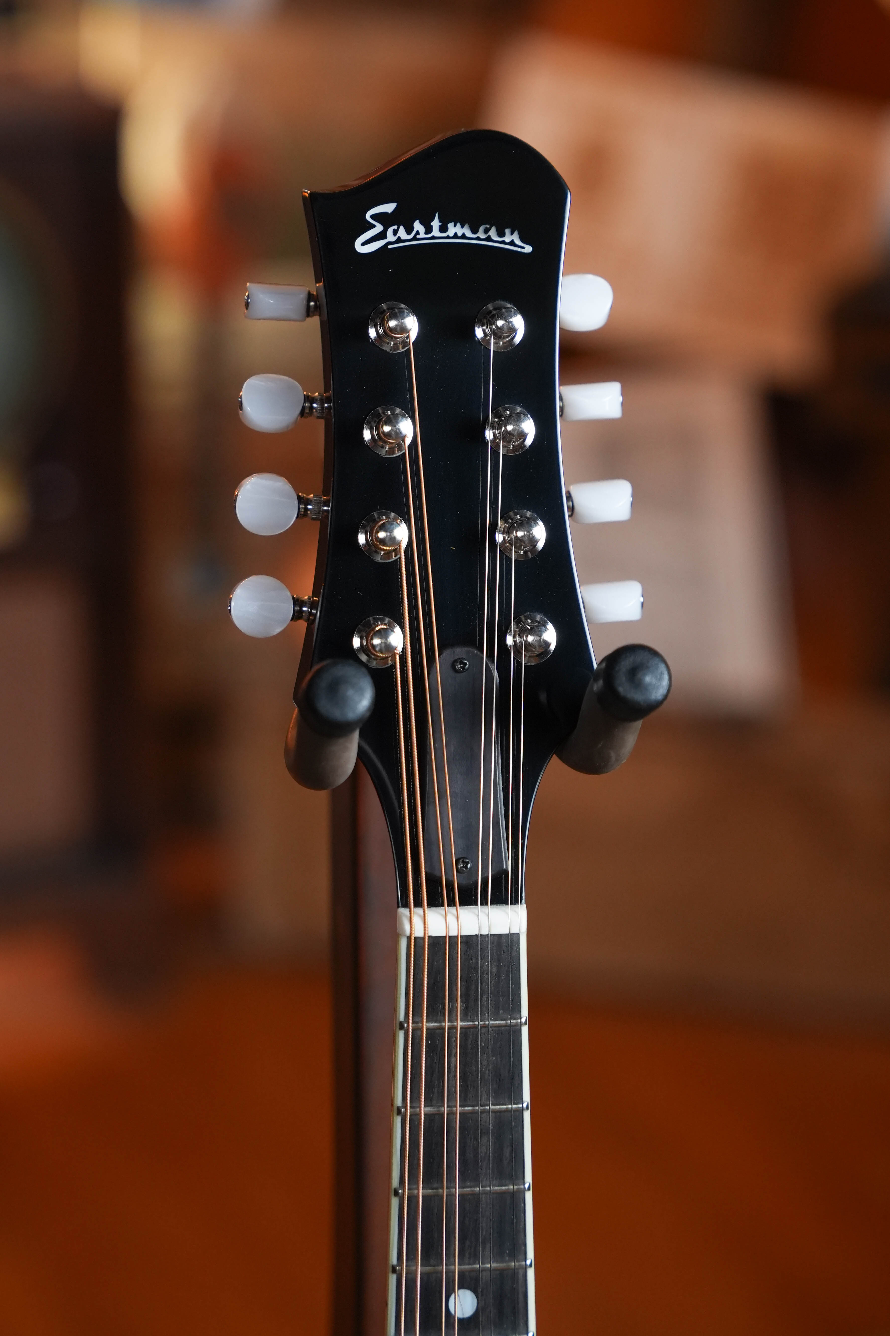 Eastman MD505-CS Spruce/Maple Classic Sunburst A-Style Mandolin #3162