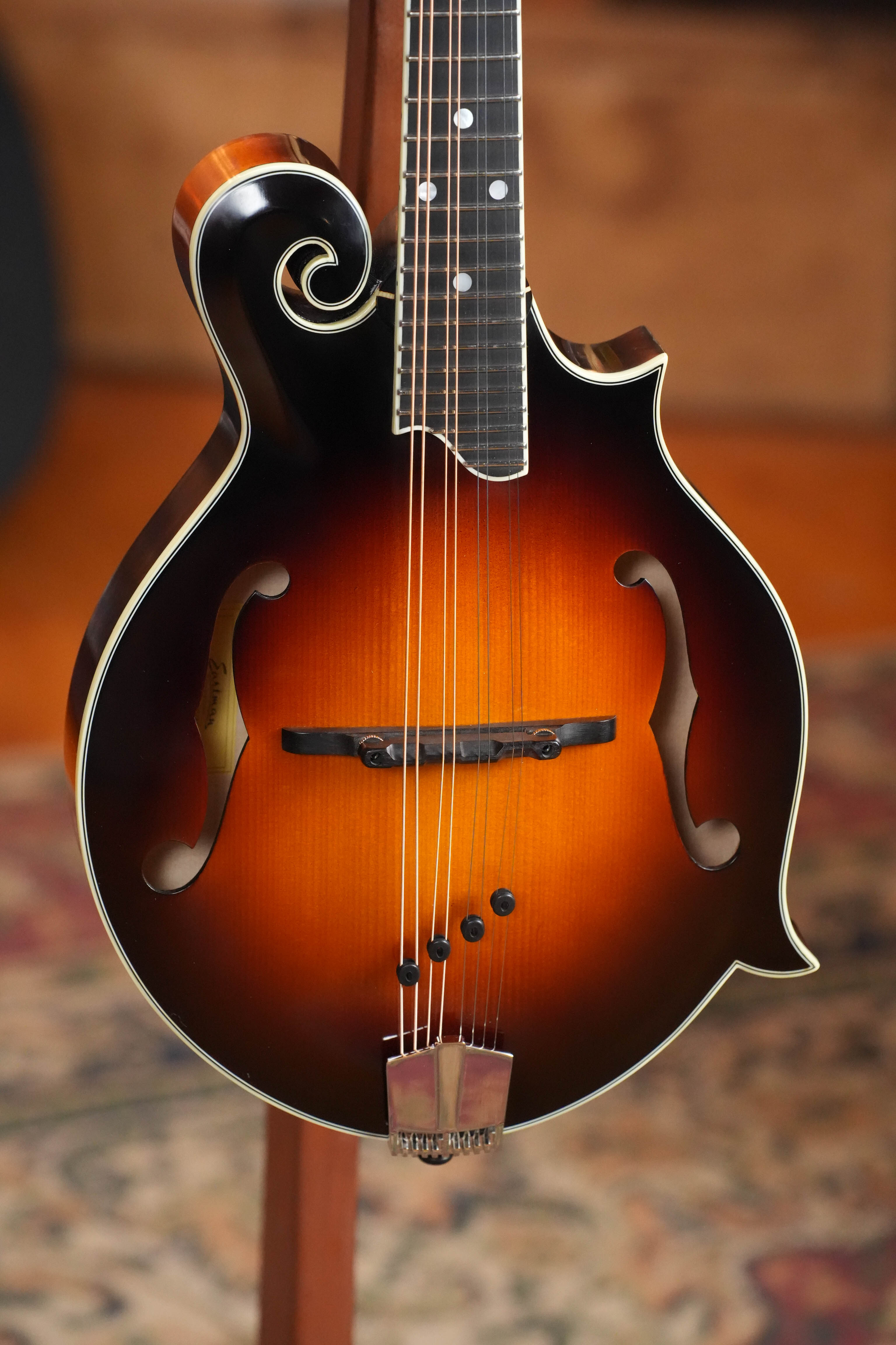 Eastman MD515/TV-WN-SB Spruce/Maple Wide Nut Sunburst F-Style Mandolin #0700