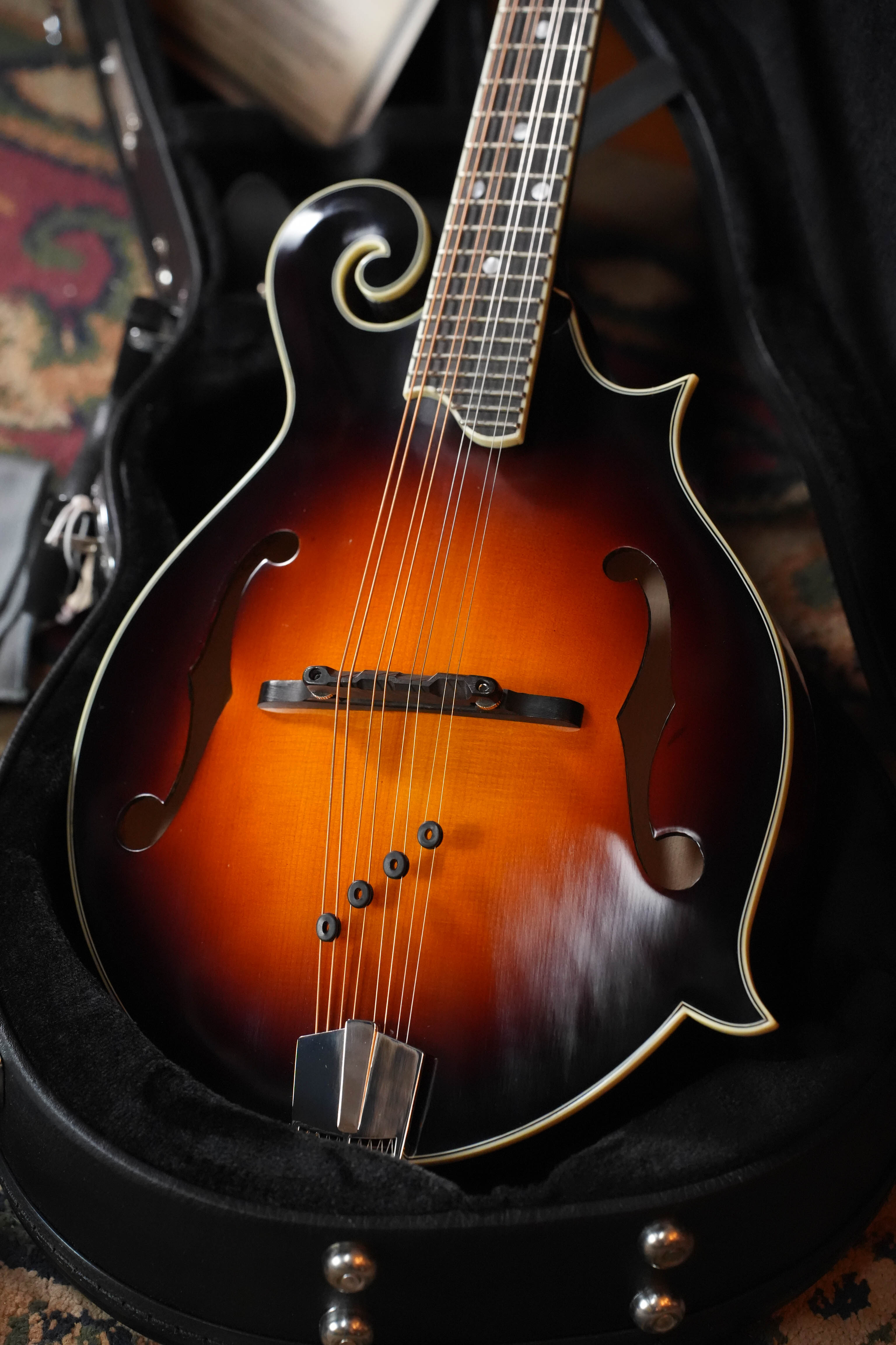Eastman MD515/TV-WN-SB Spruce/Maple Wide Nut Sunburst F-Style Mandolin #0702