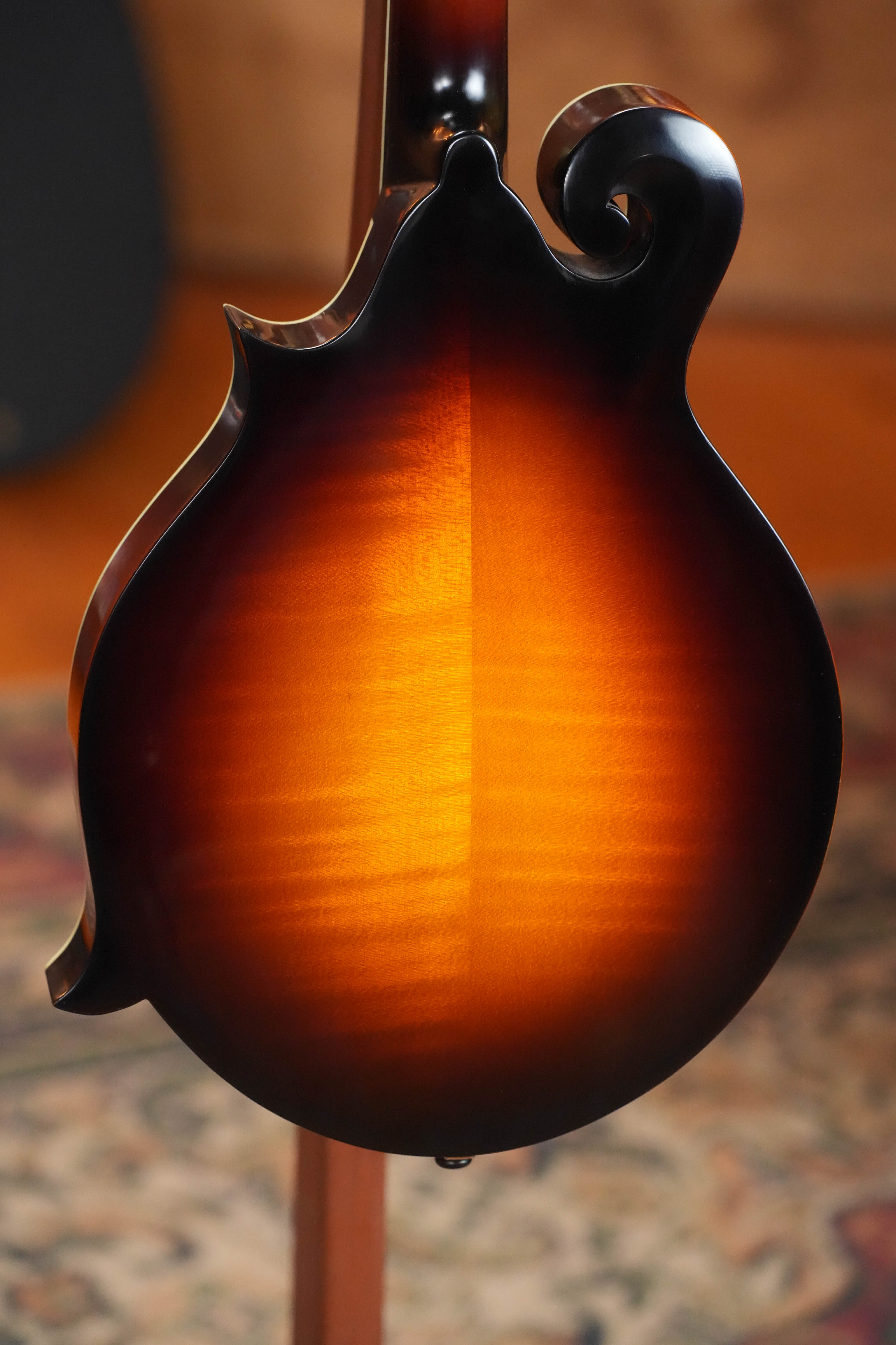 Eastman MD515/TV-WN-SB Spruce/Maple Wide Nut Sunburst F-Style Mandolin #0702