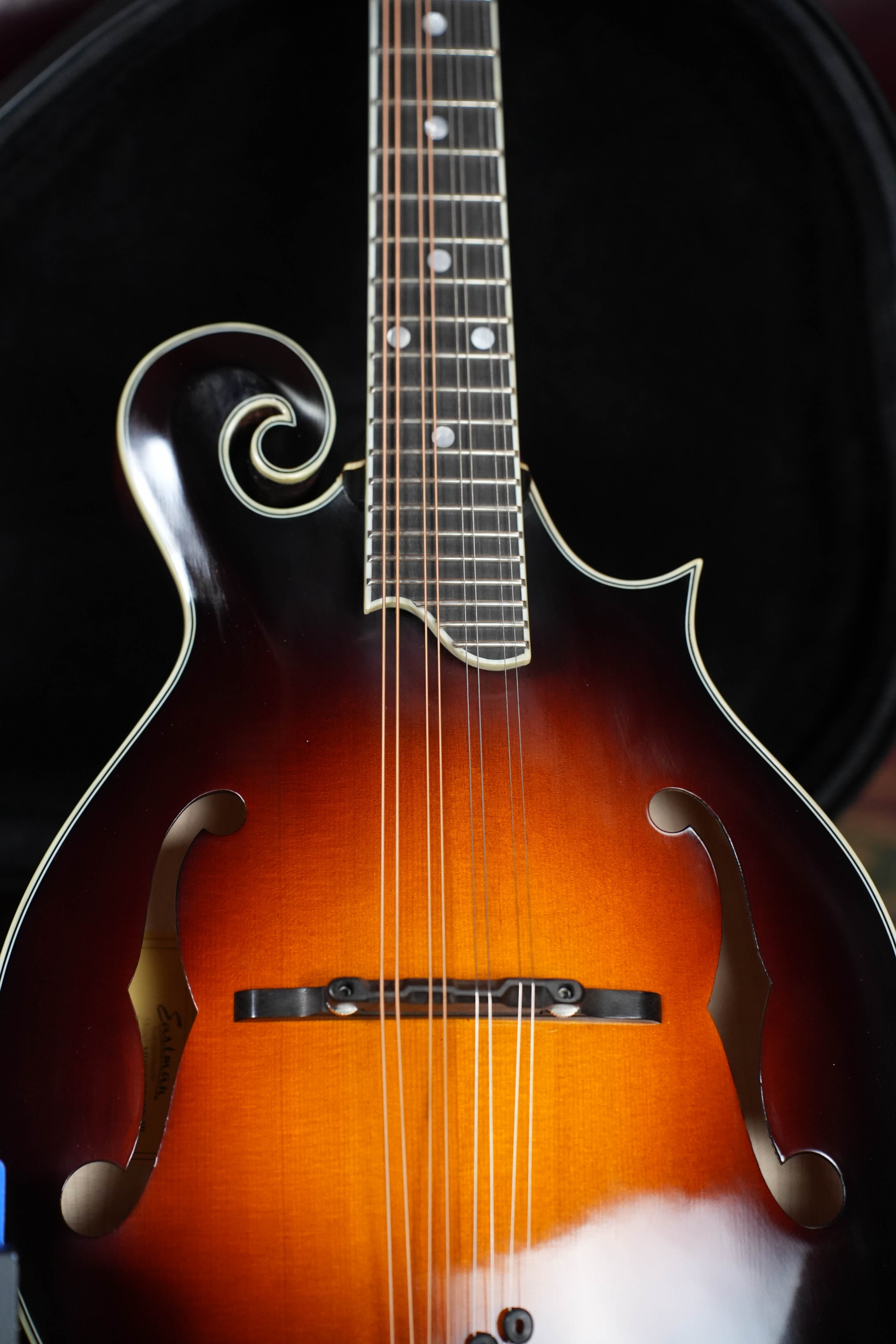 Eastman MD515/TV-WN-SB Spruce/Maple Wide Nut Sunburst F-Style Mandolin #6353