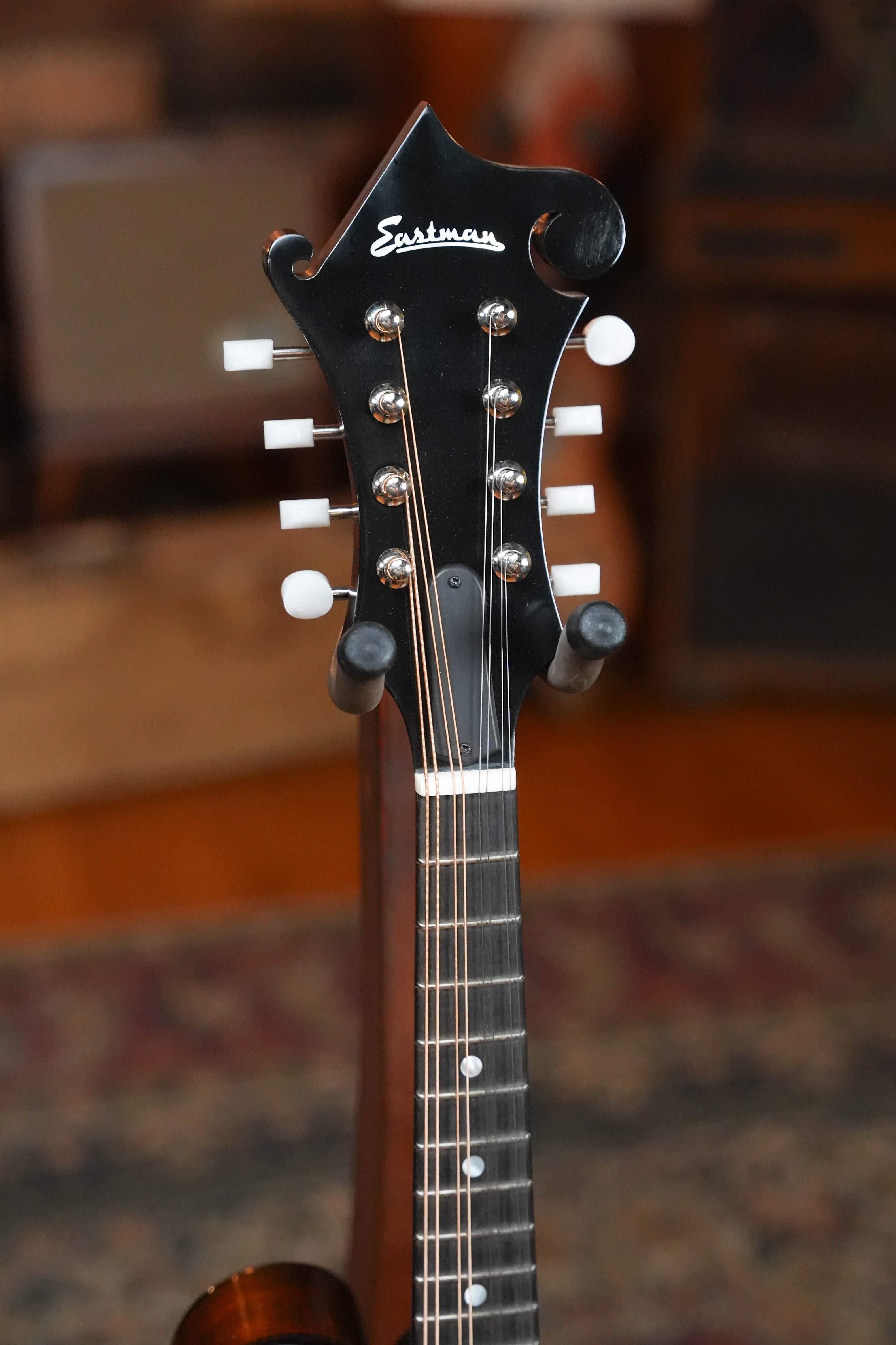 Eastman MD515CC/TV Comfort Contour Vintage Gloss F-Style Mandolin #1048